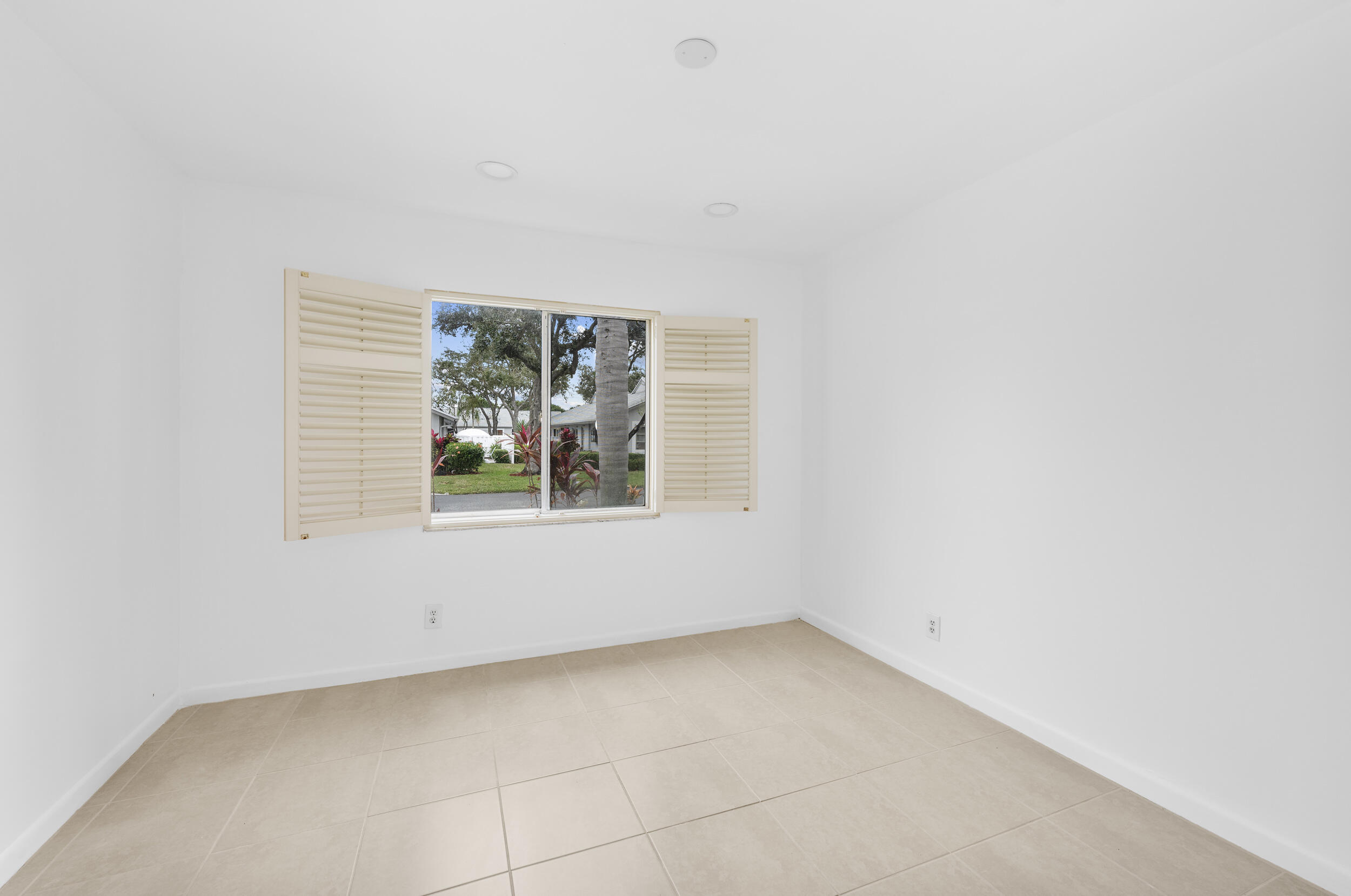 8888 Sunscape Lane