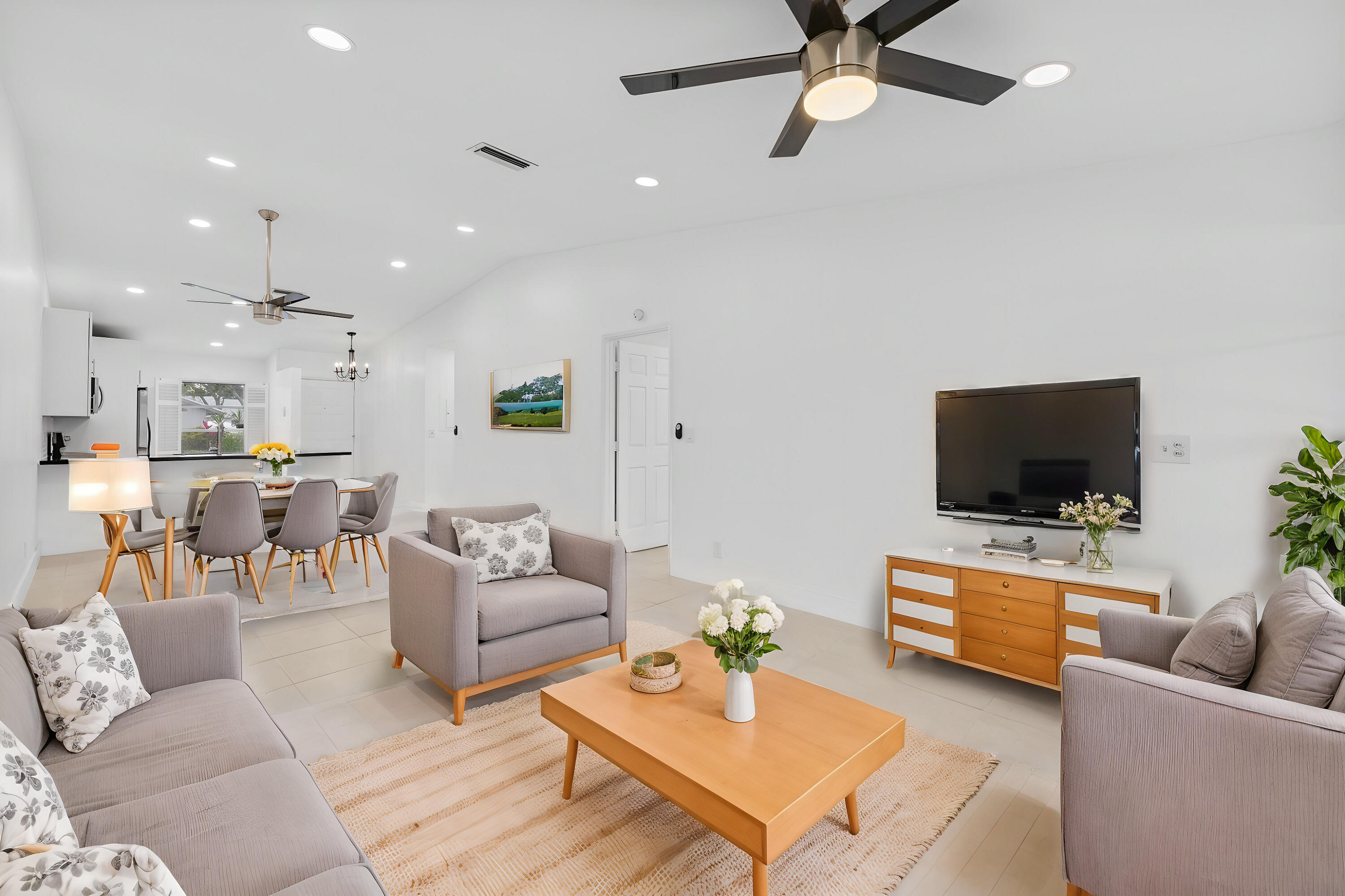 8888 Sunscape Lane