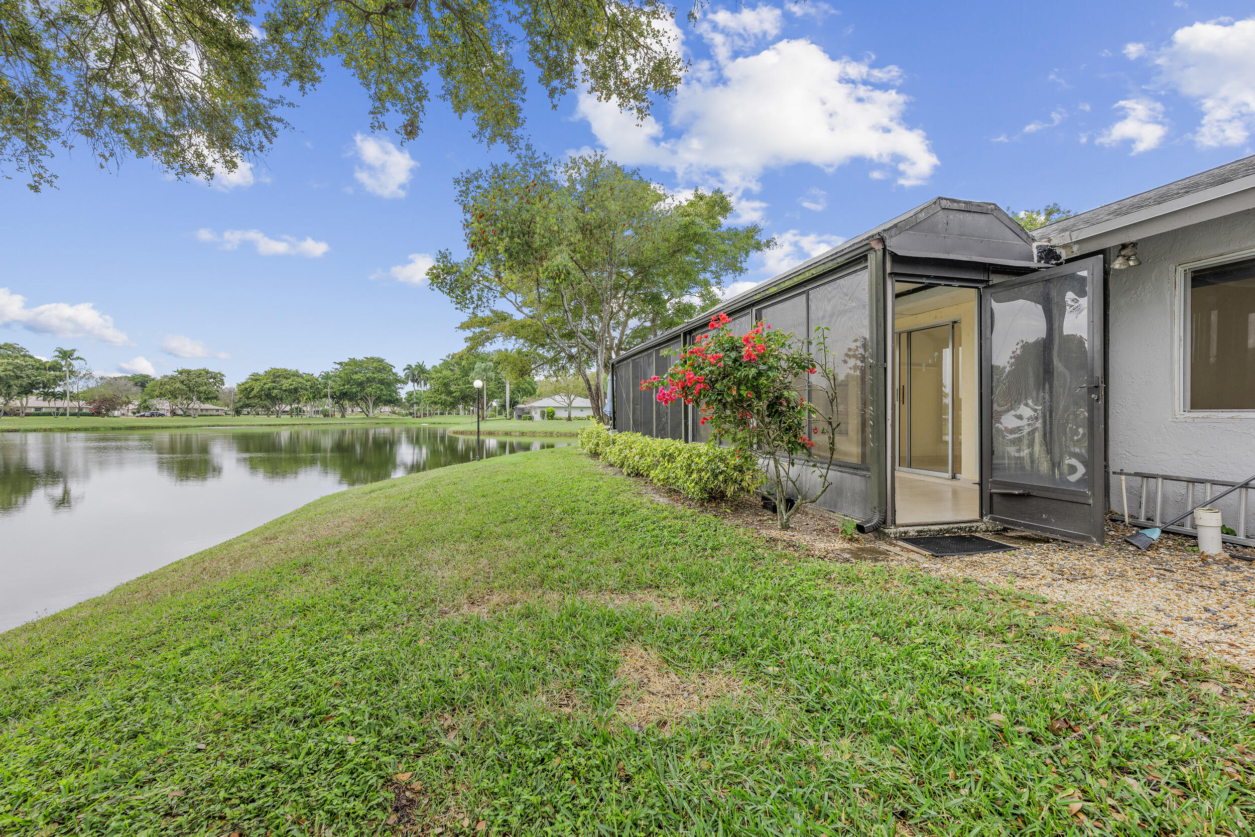 8888 Sunscape Lane