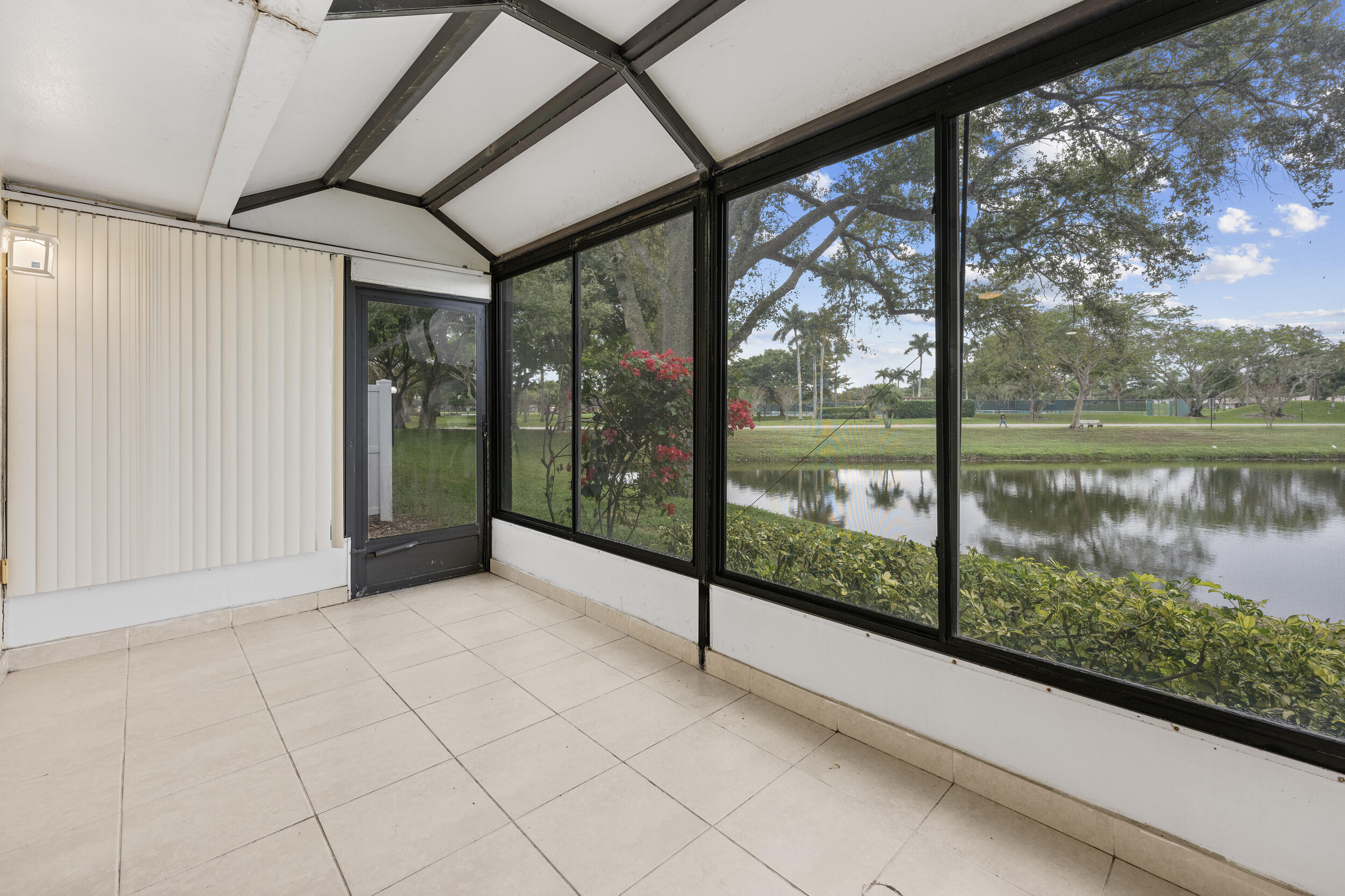 8888 Sunscape Lane
