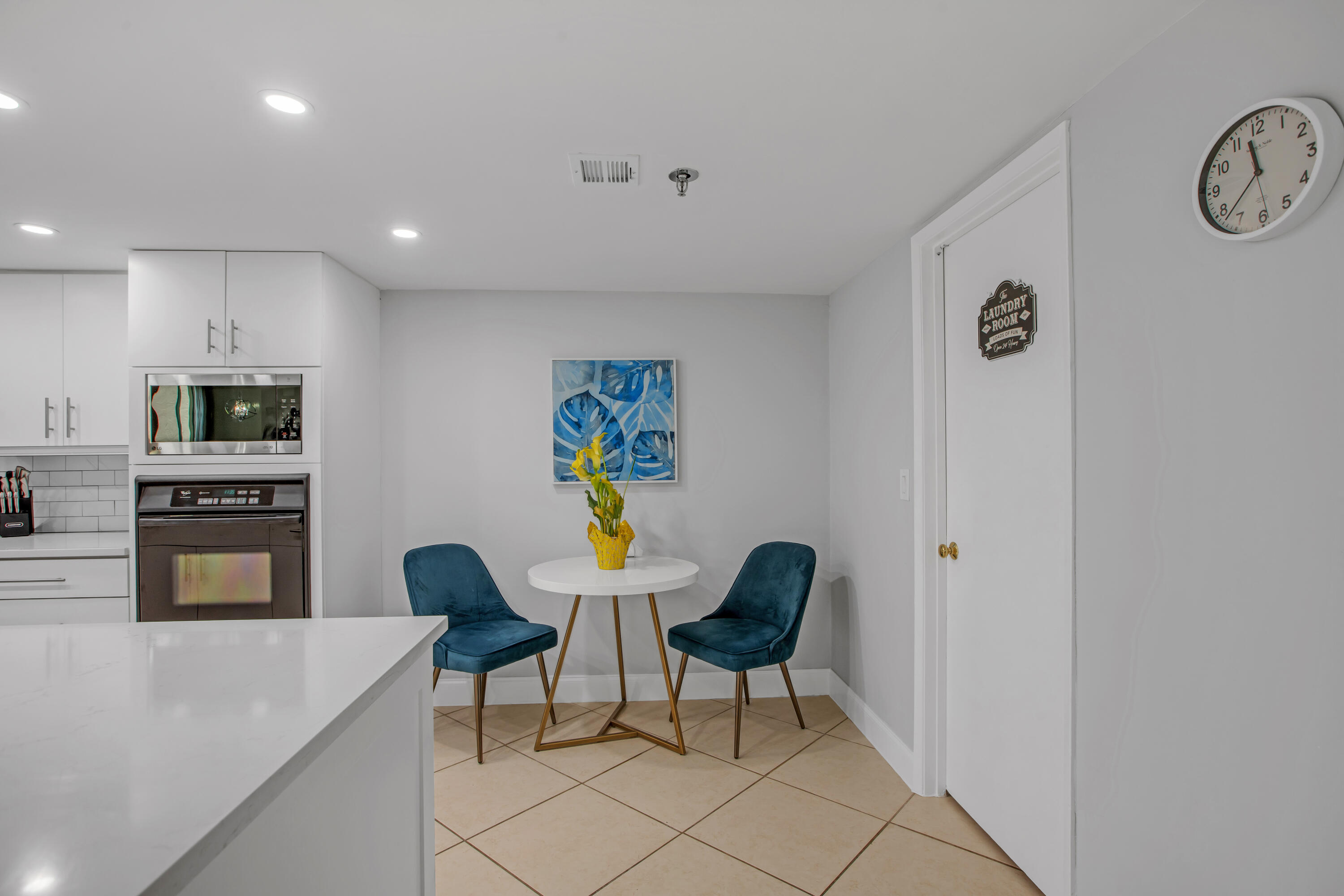 955 Egret 104 Circle 104