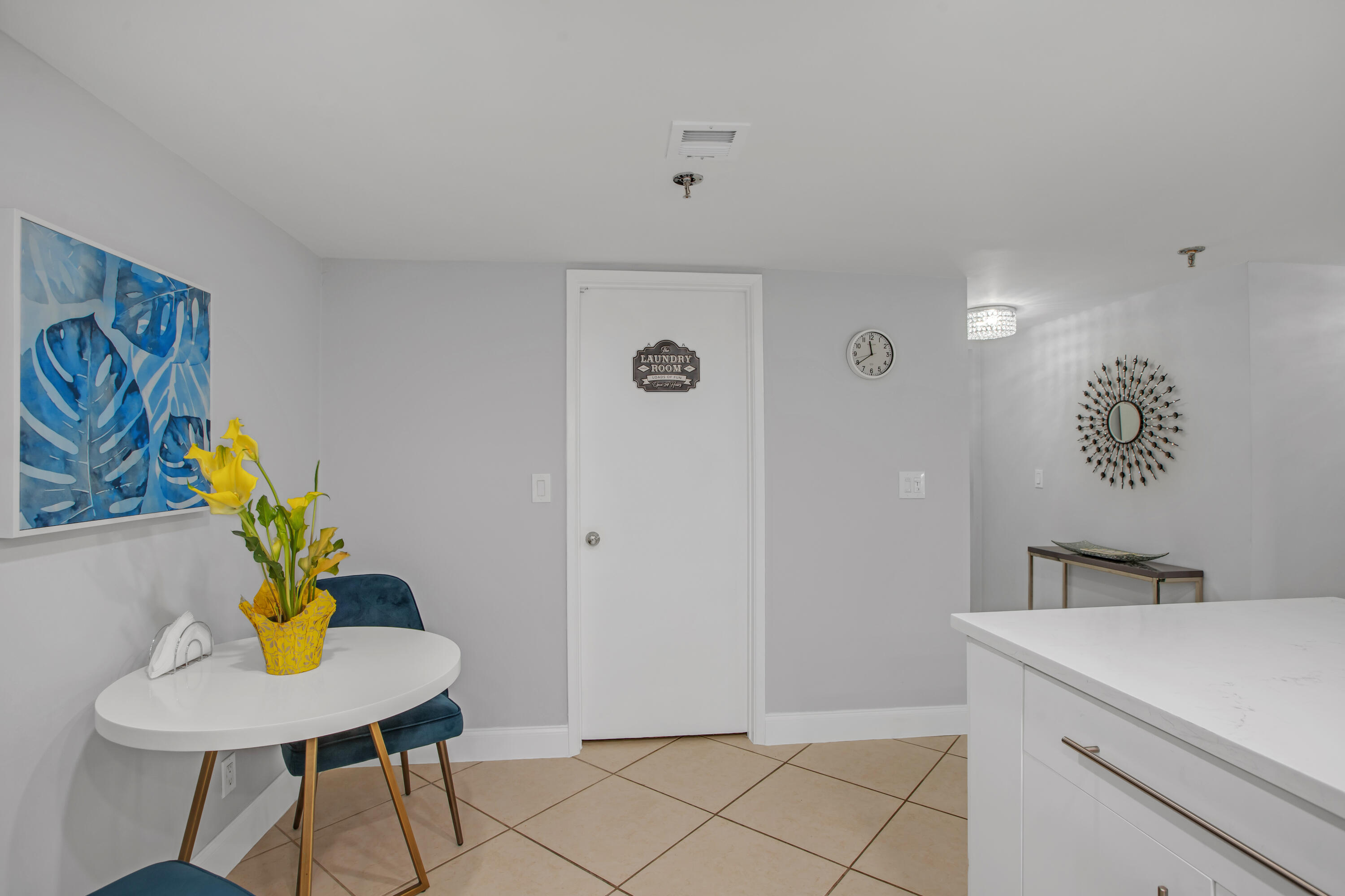 955 Egret 104 Circle 104