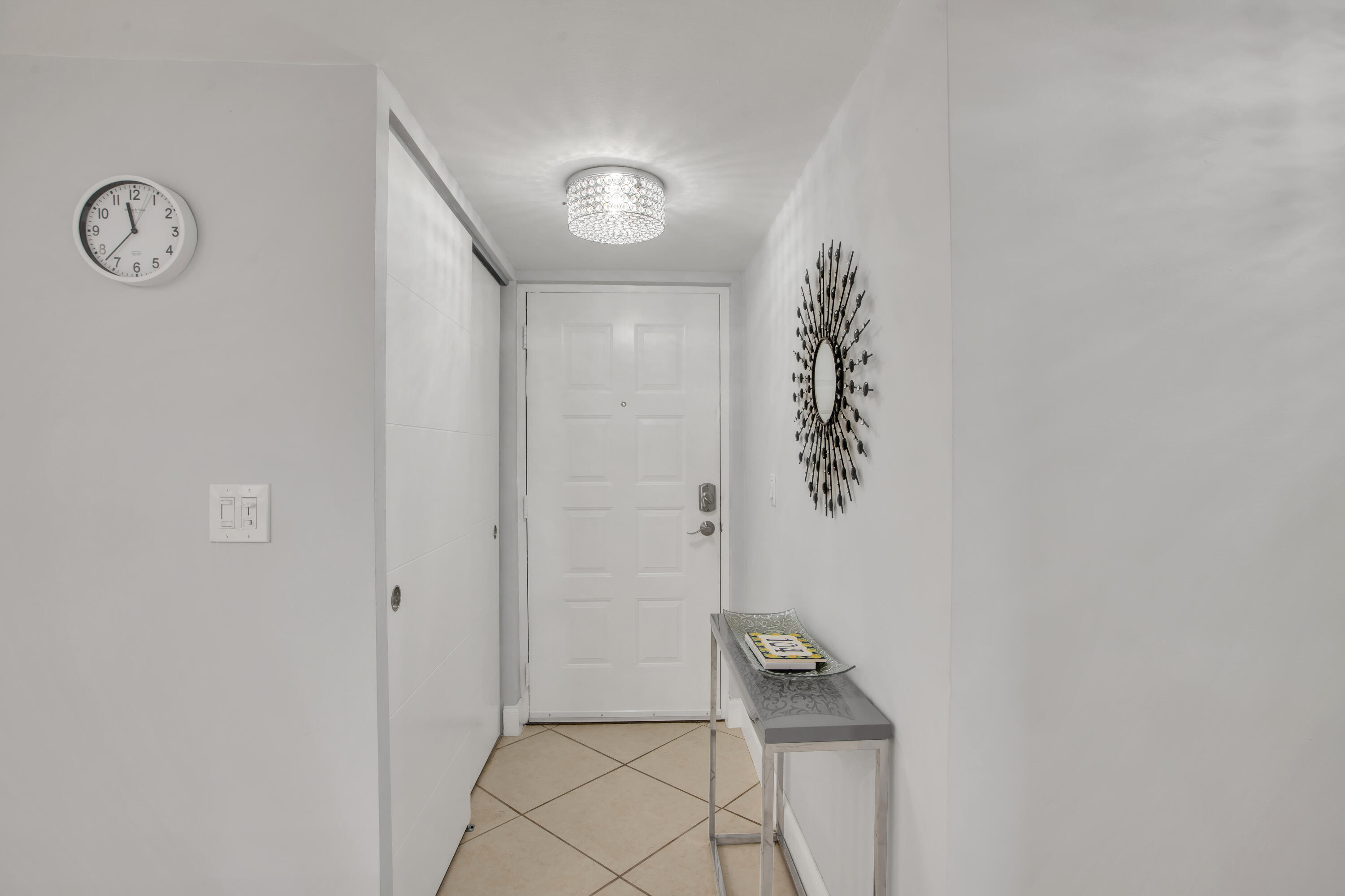 955 Egret 104 Circle 104