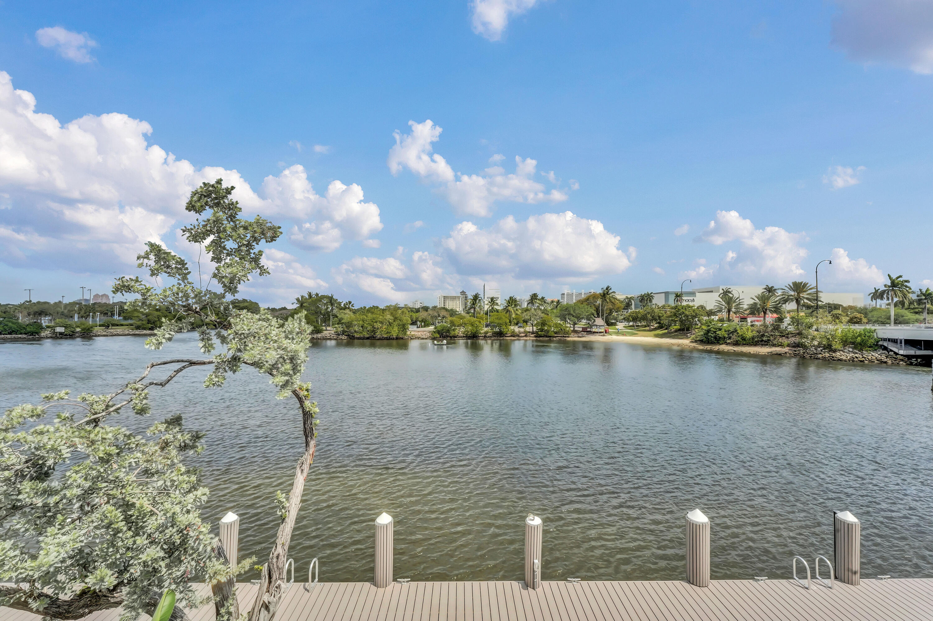 1160 N Federal Highway 1222