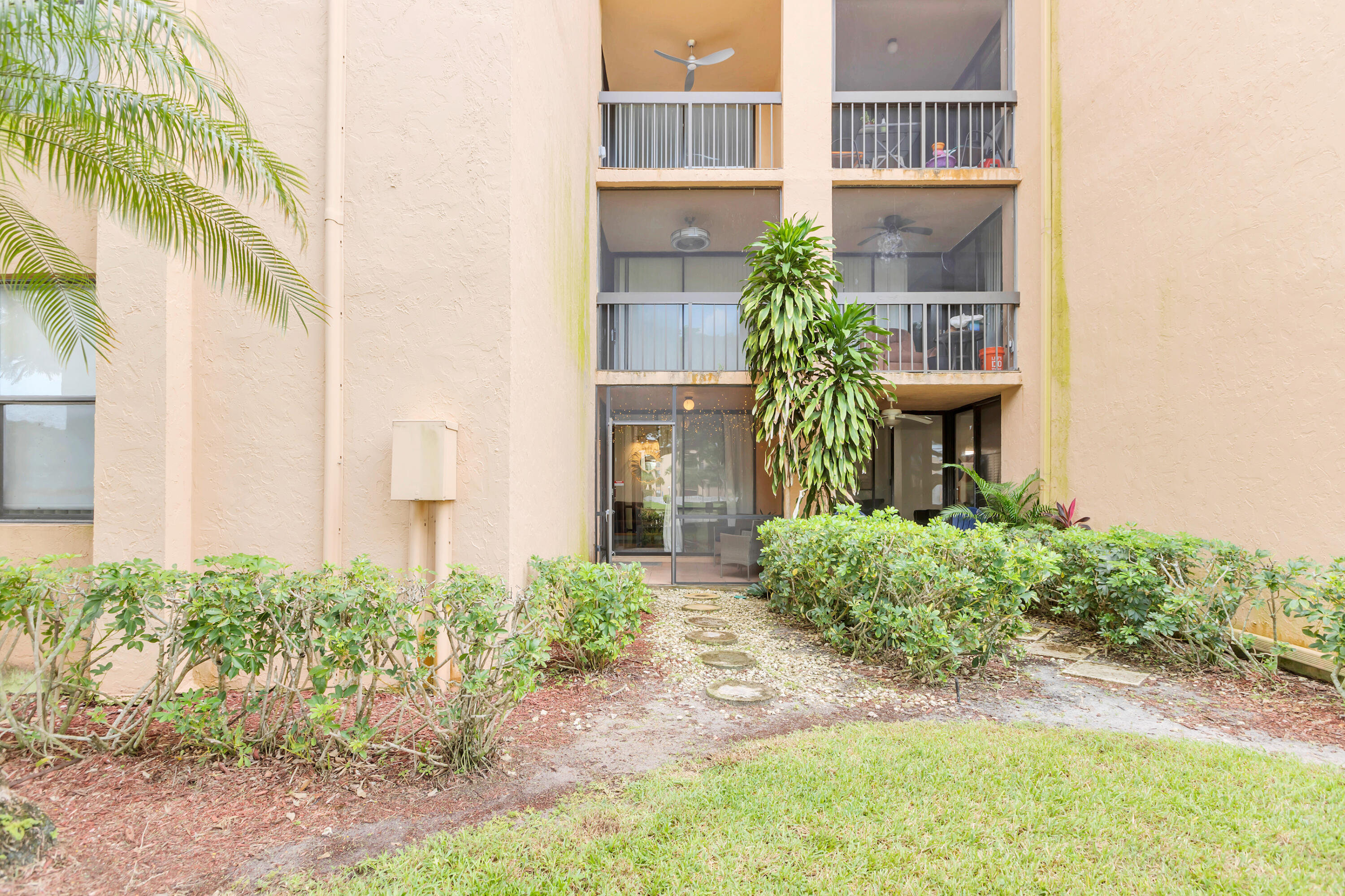 955 Dotterel 2104 Road 2104