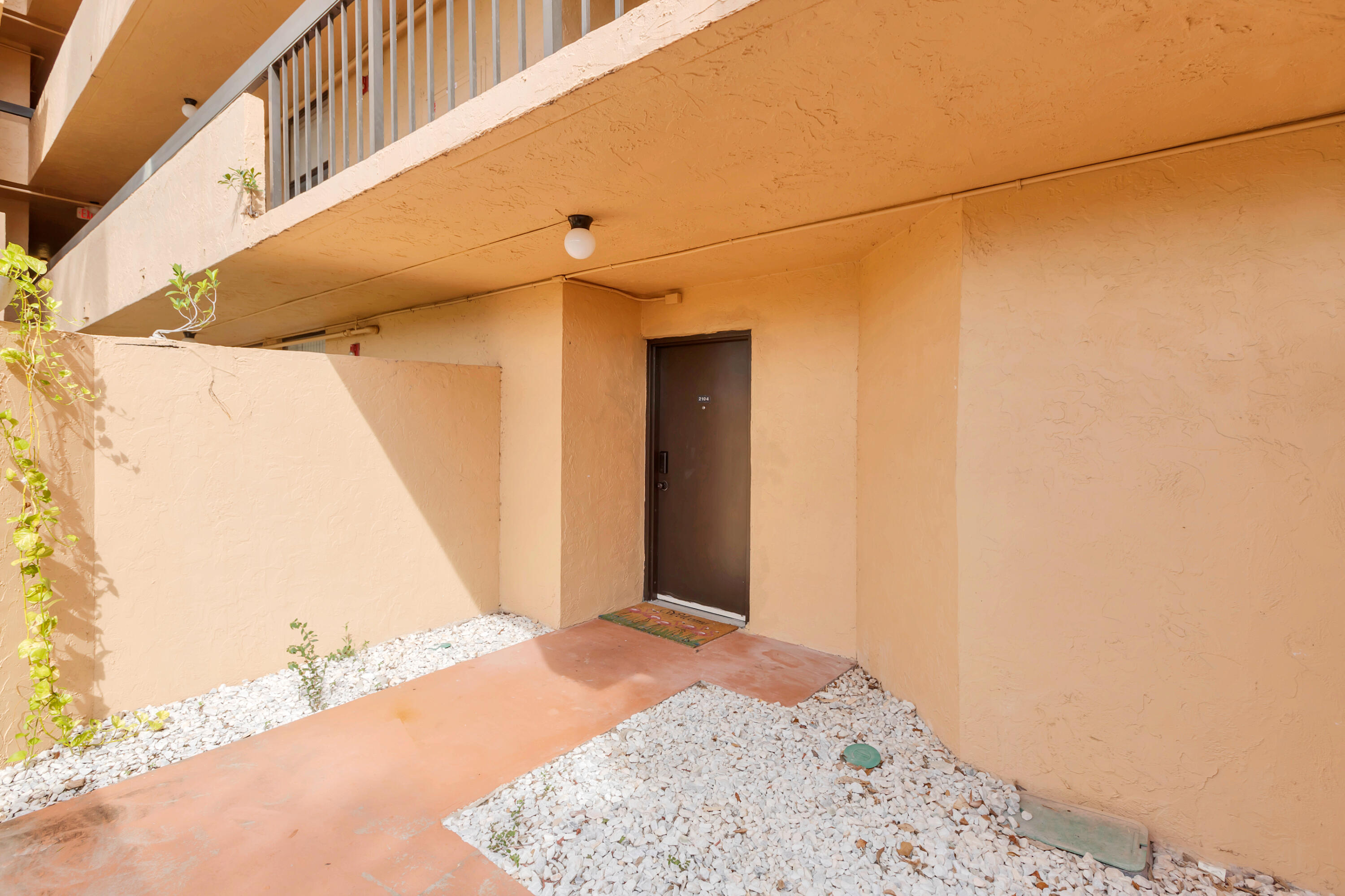 955 Dotterel 2104 Road 2104