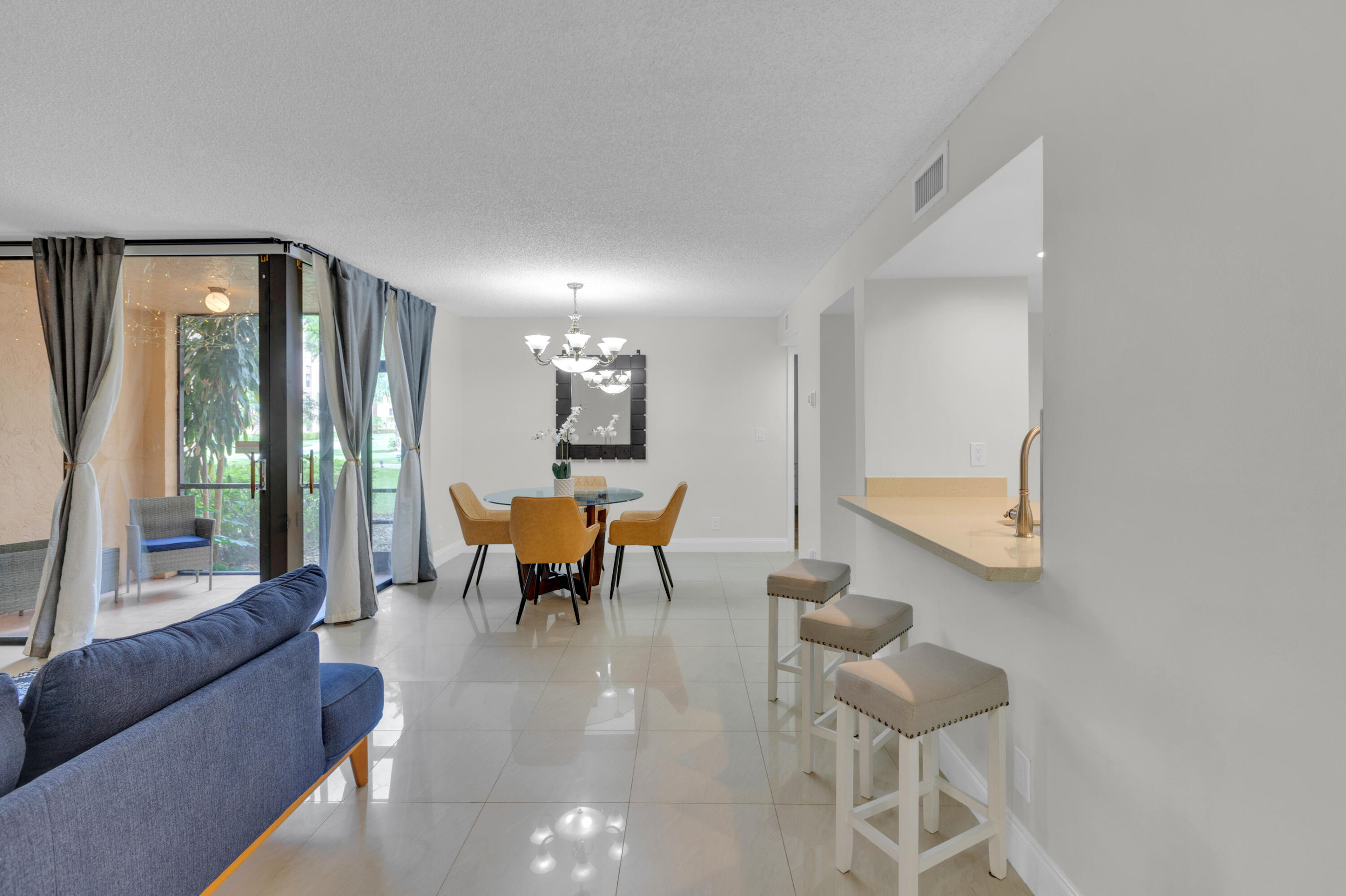 955 Dotterel 2104 Road 2104