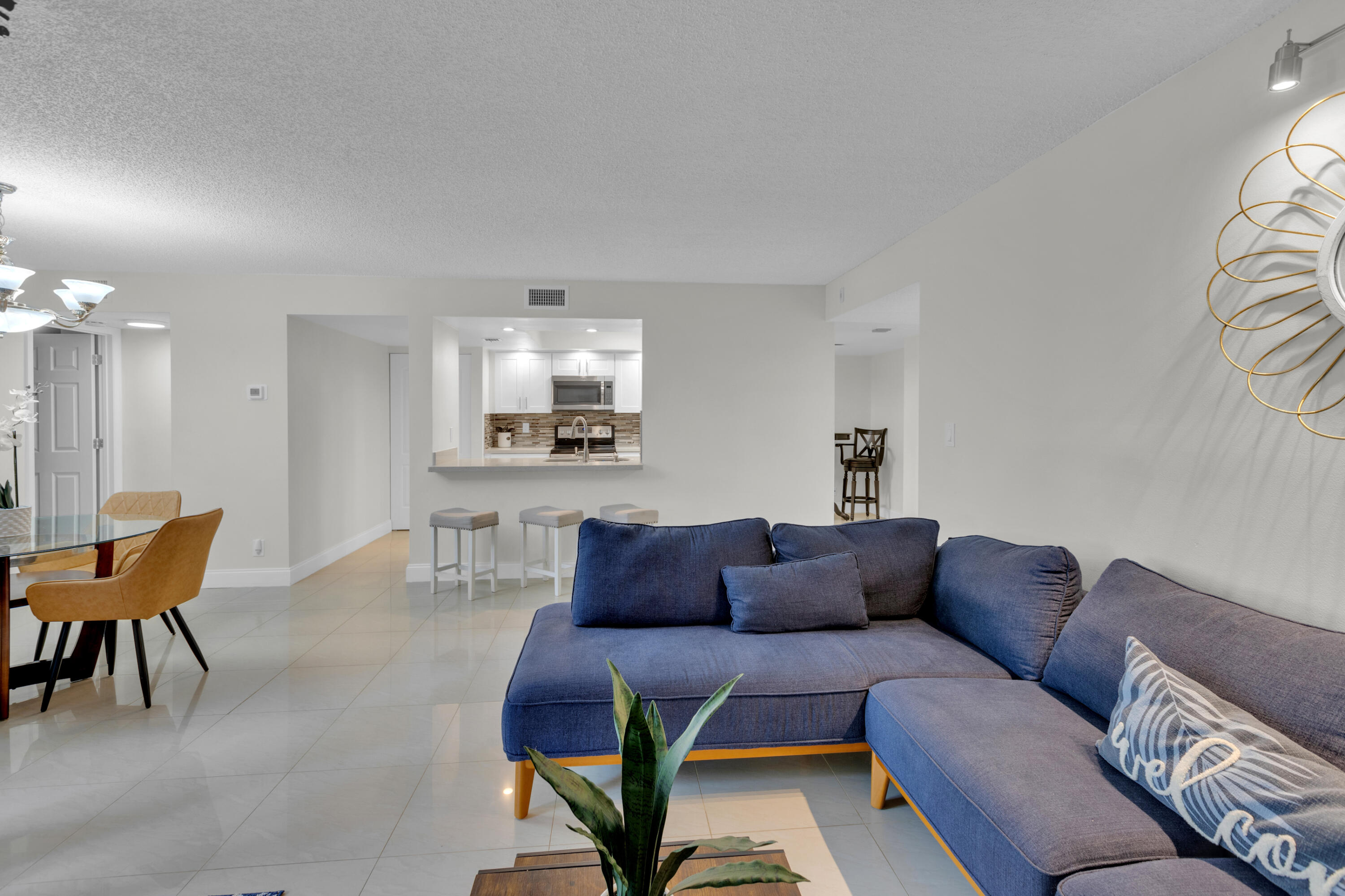 955 Dotterel 2104 Road 2104