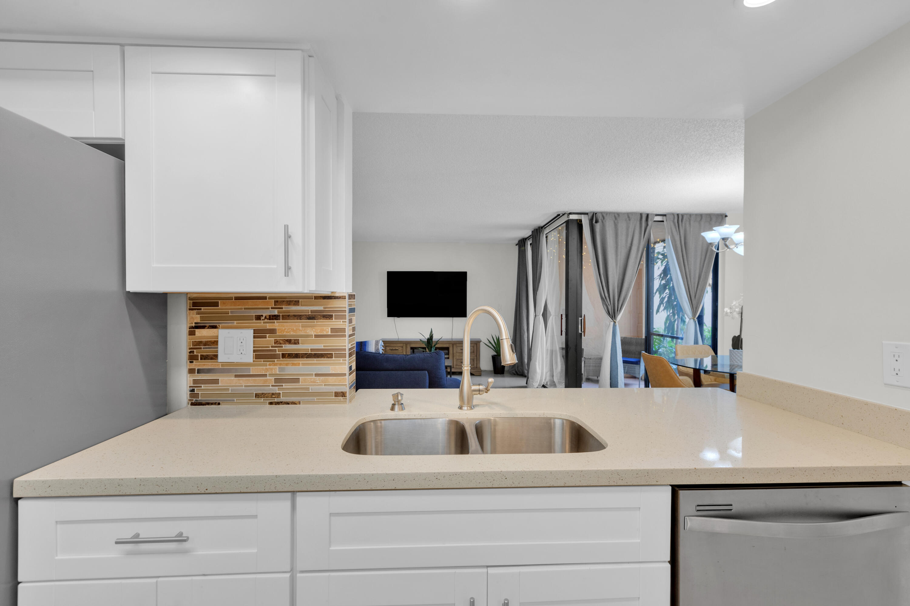 955 Dotterel 2104 Road 2104