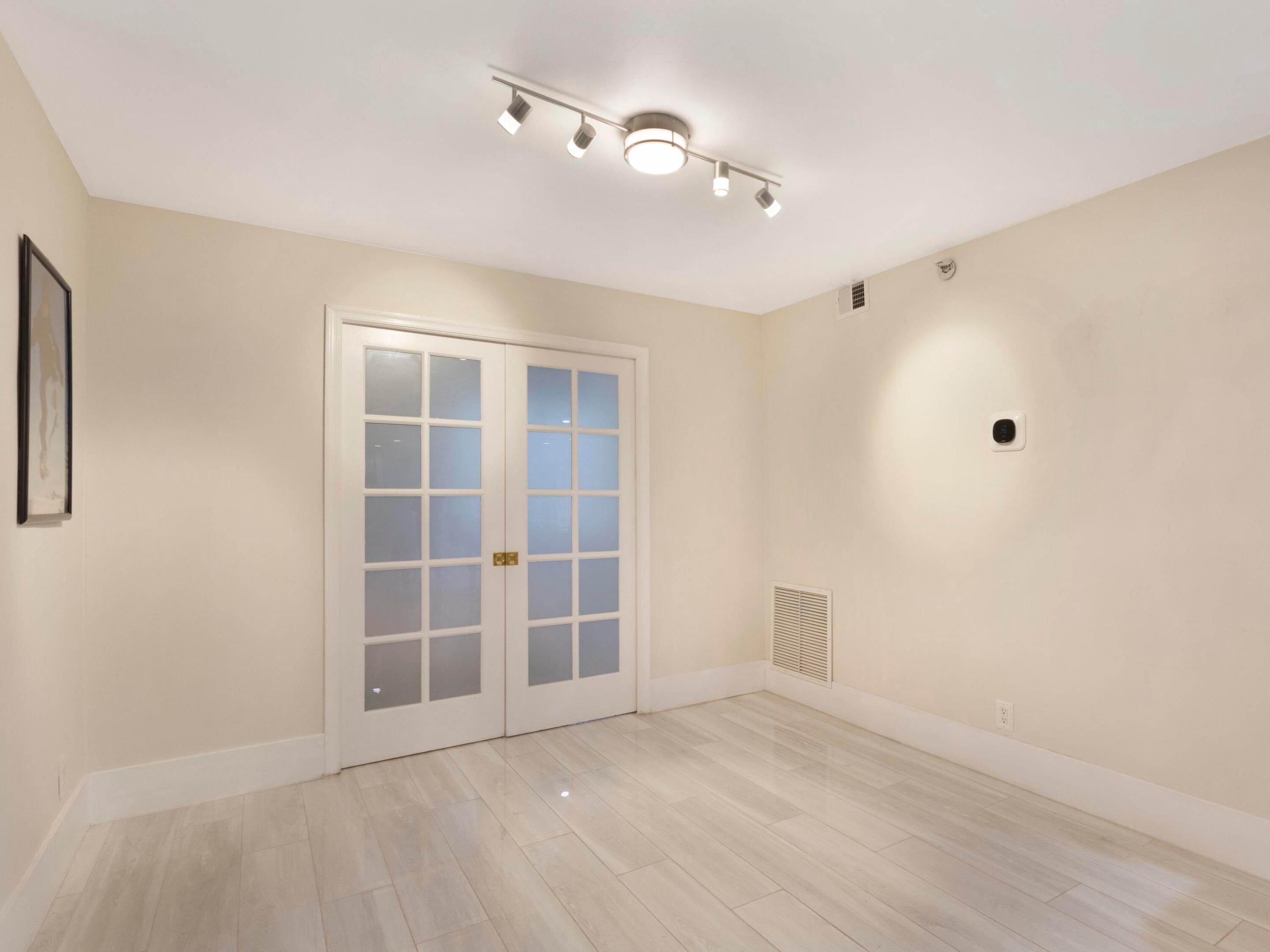955 Egret Circle 102