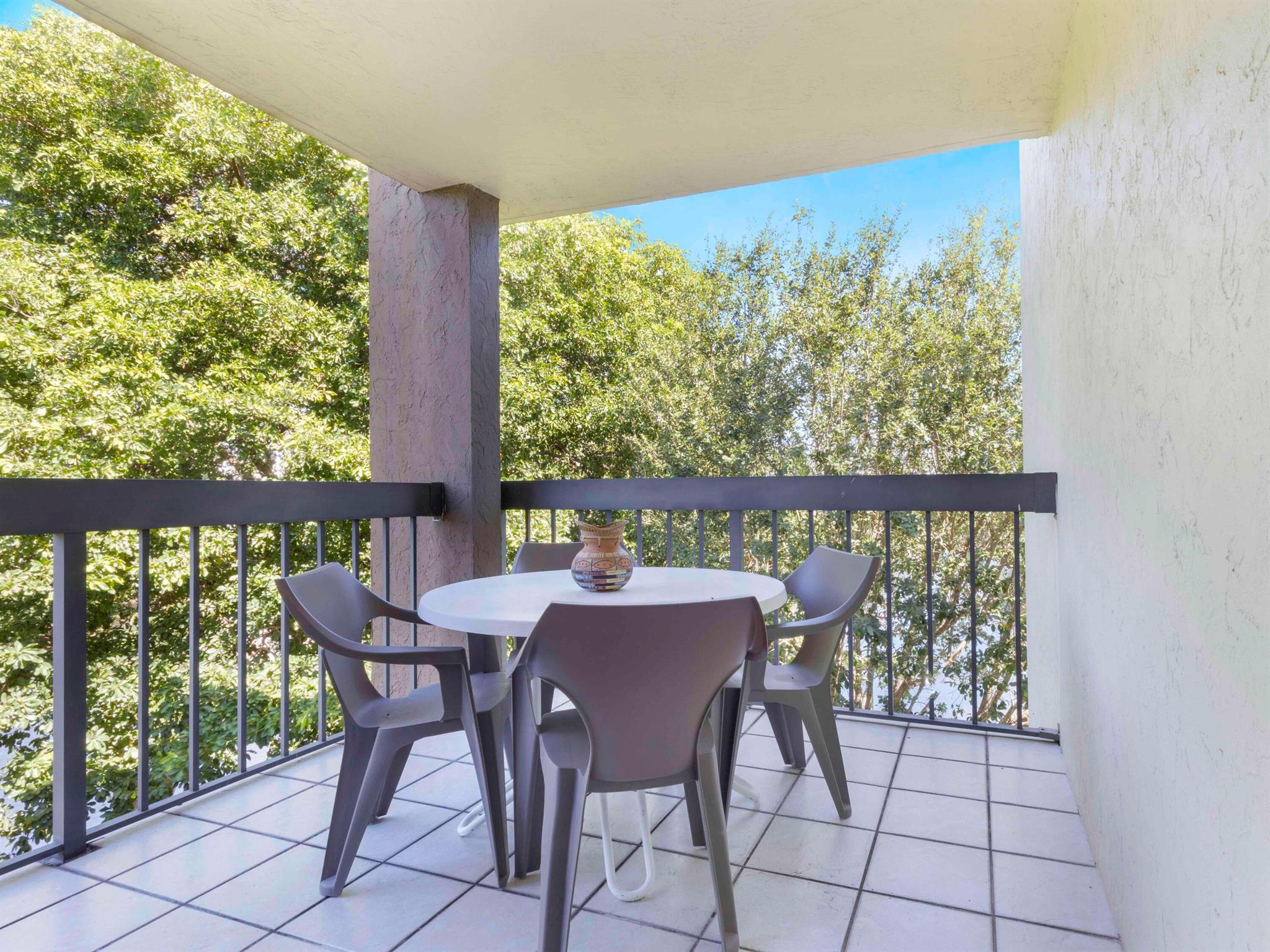 955 Egret Circle 402