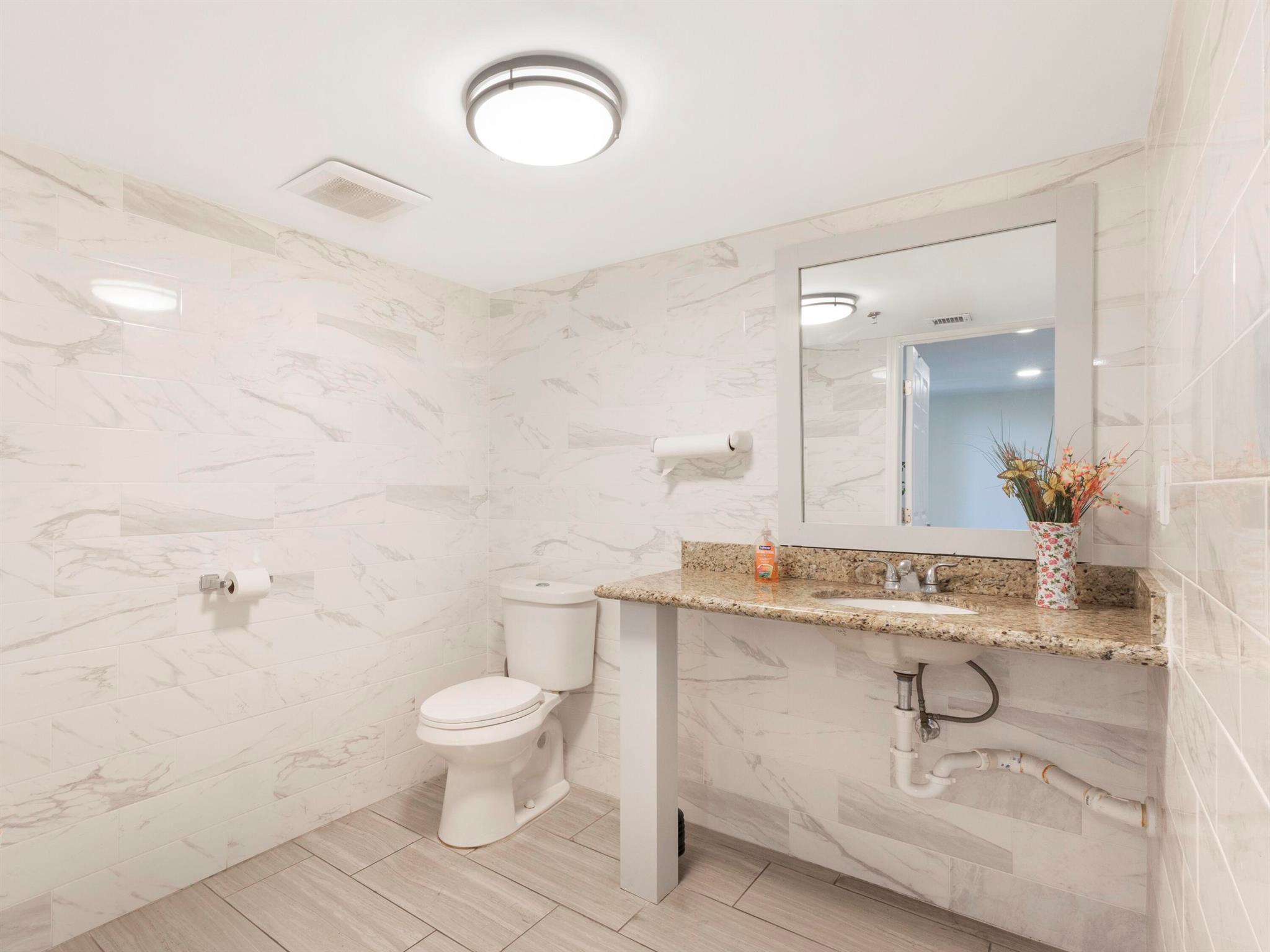 955 Egret Circle 402