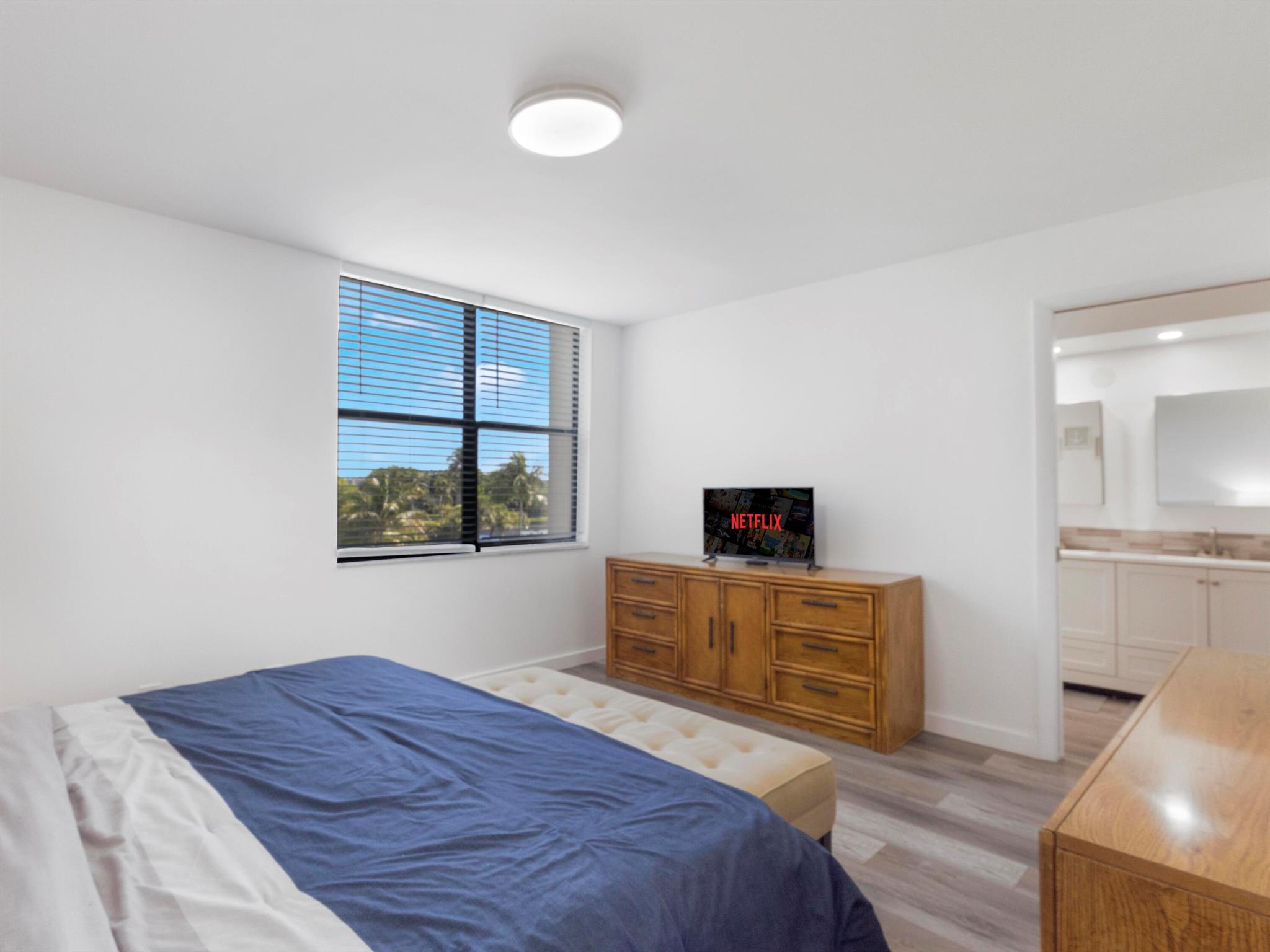 955 Egret Circle 402