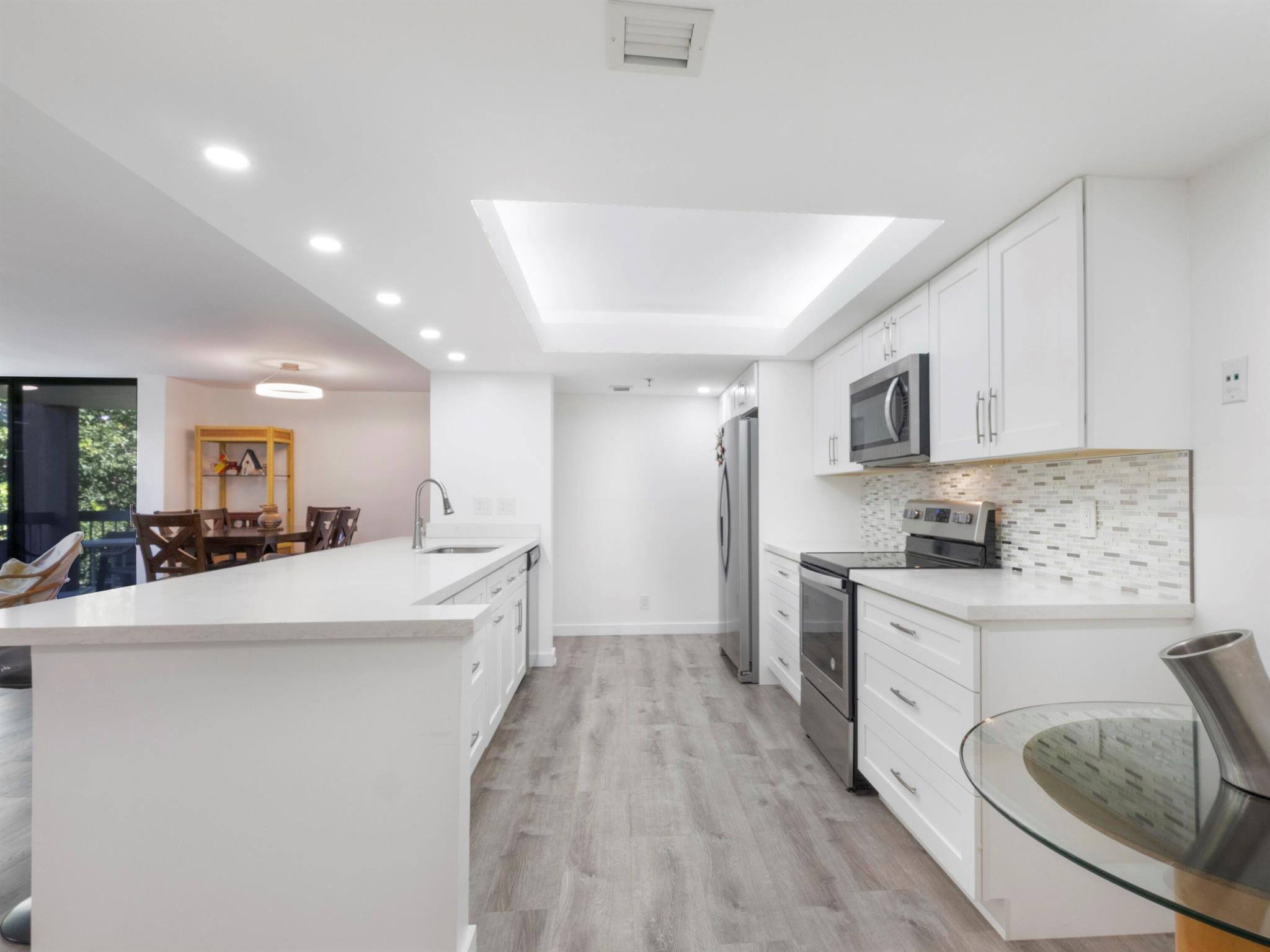 955 Egret Circle 402