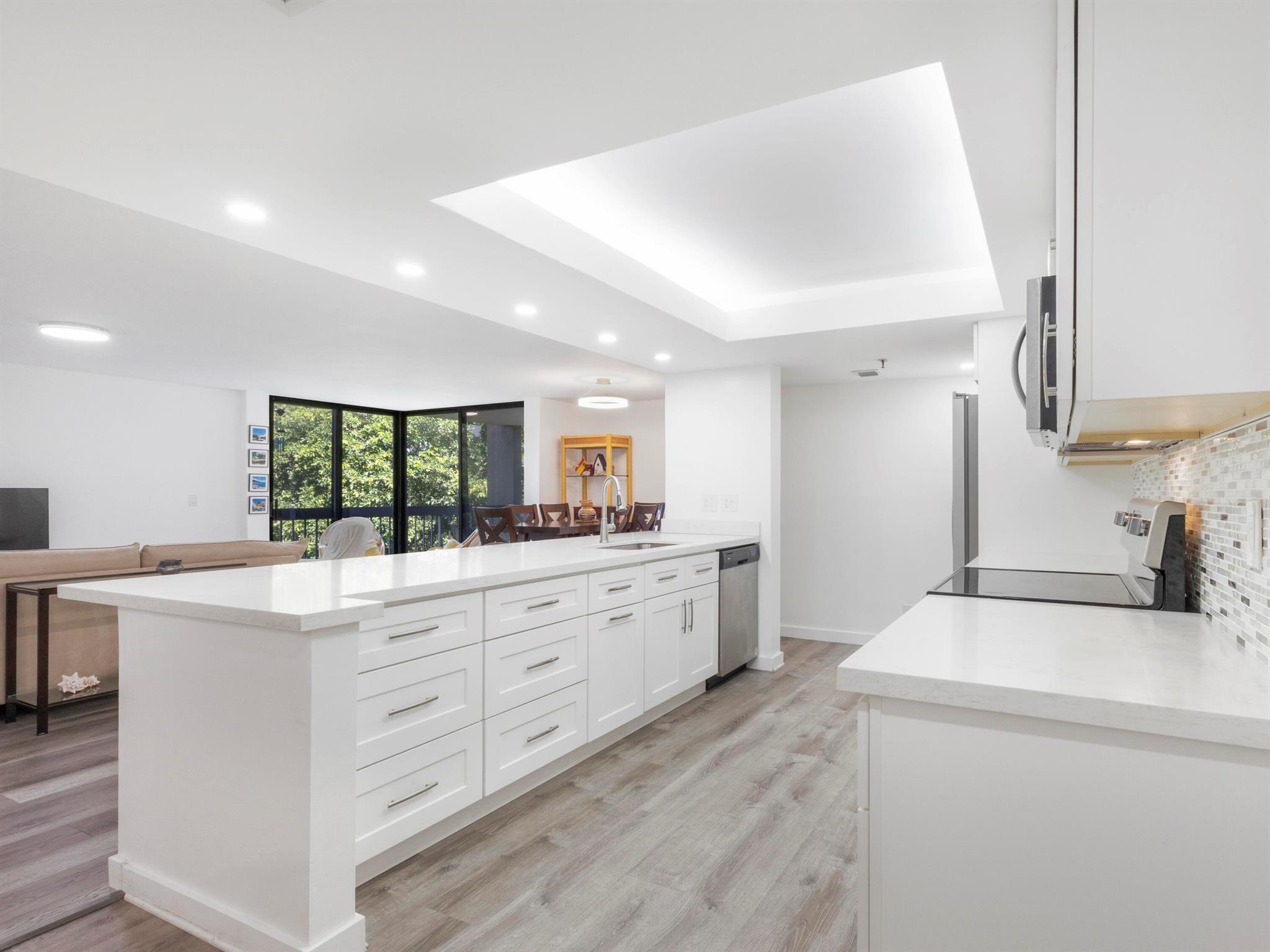 955 Egret Circle 402