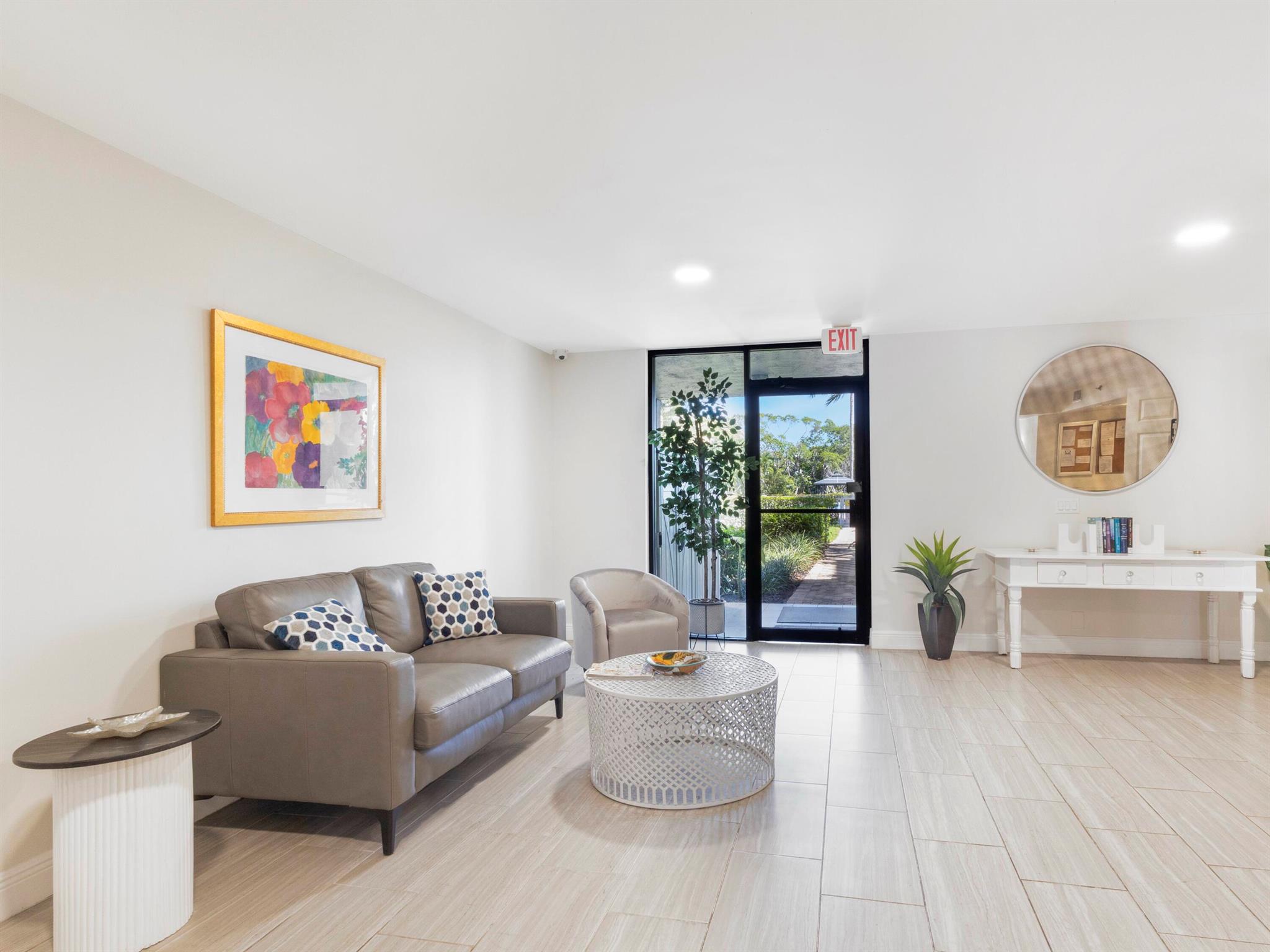 955 Egret Circle 402