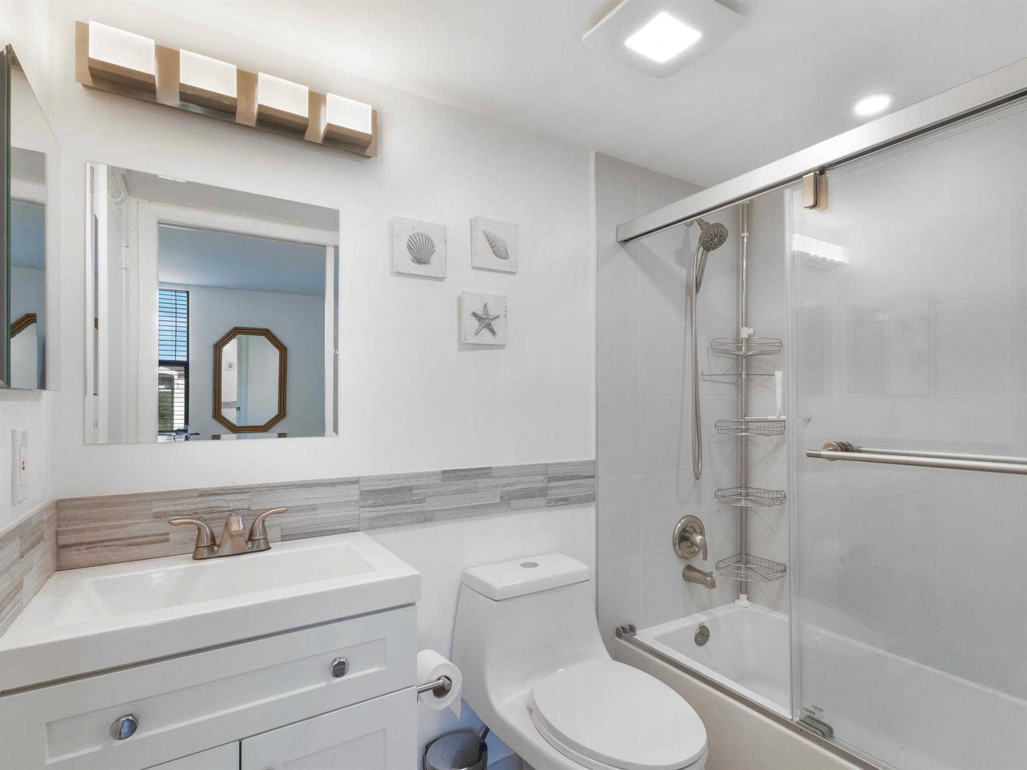 955 Egret Circle 402