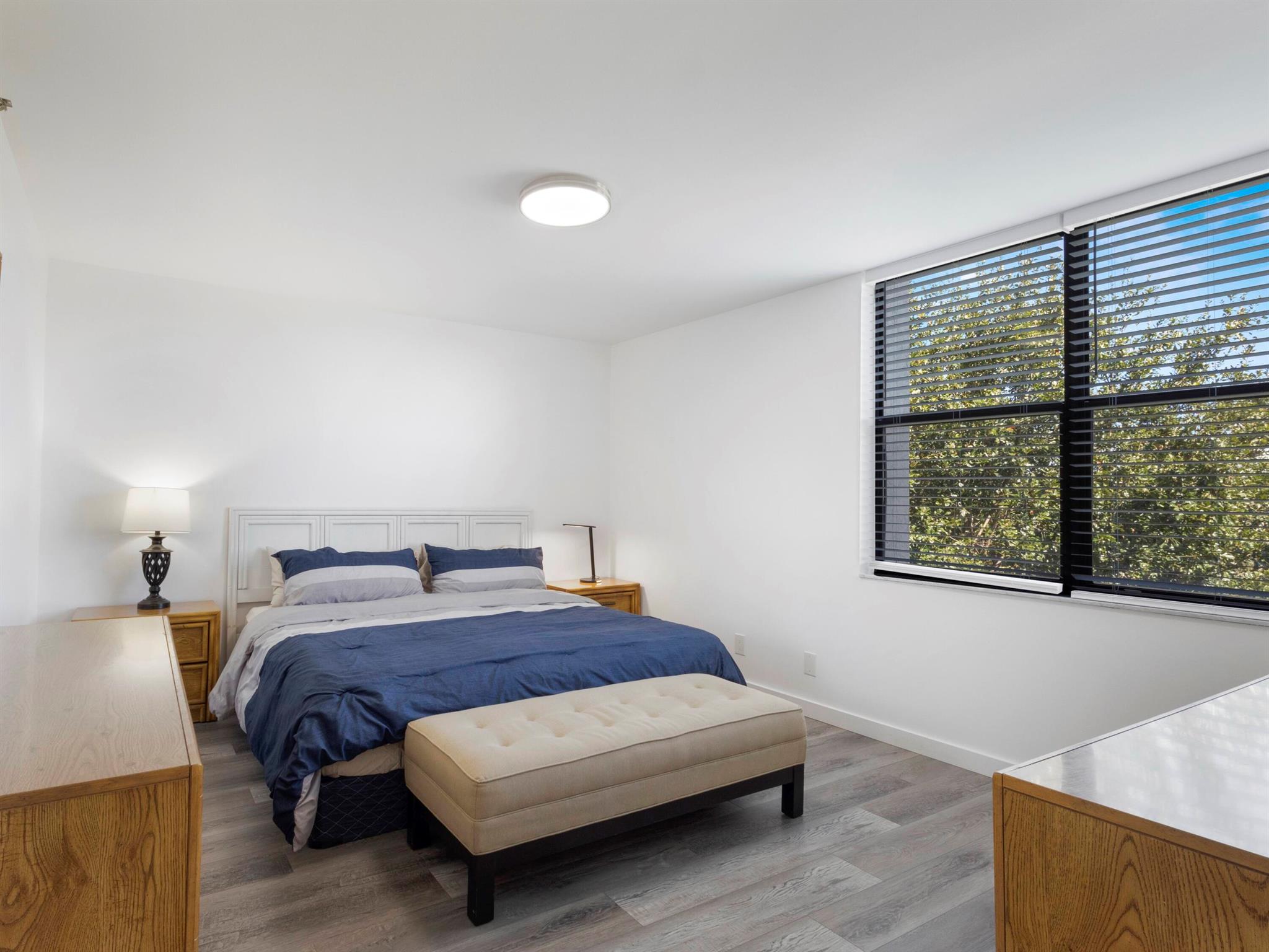 955 Egret Circle 402