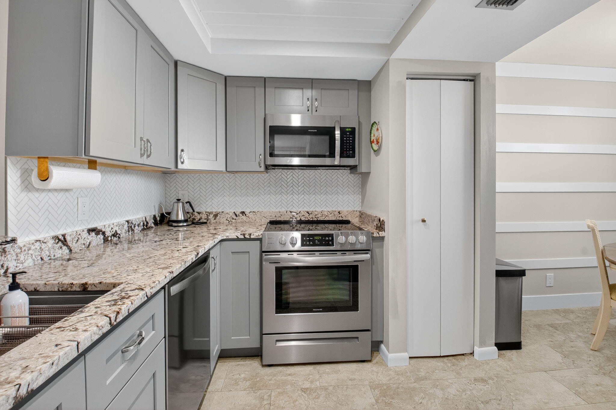 10 Willowbrook Lane 204