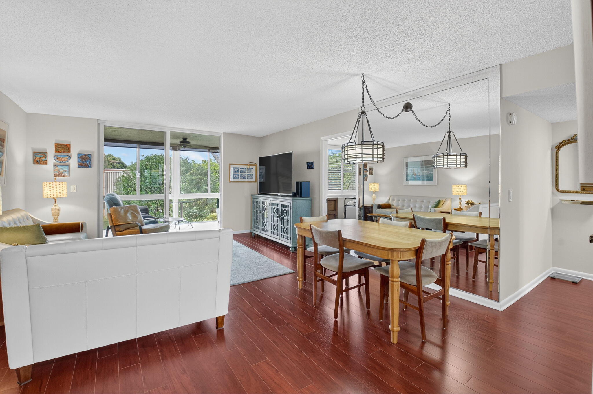 10 Willowbrook Lane 204