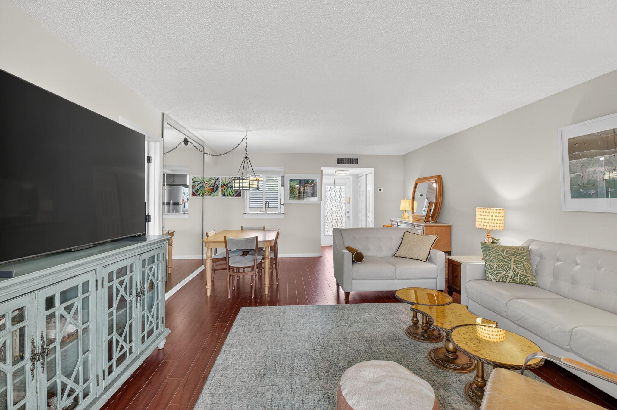 10 Willowbrook Lane 204