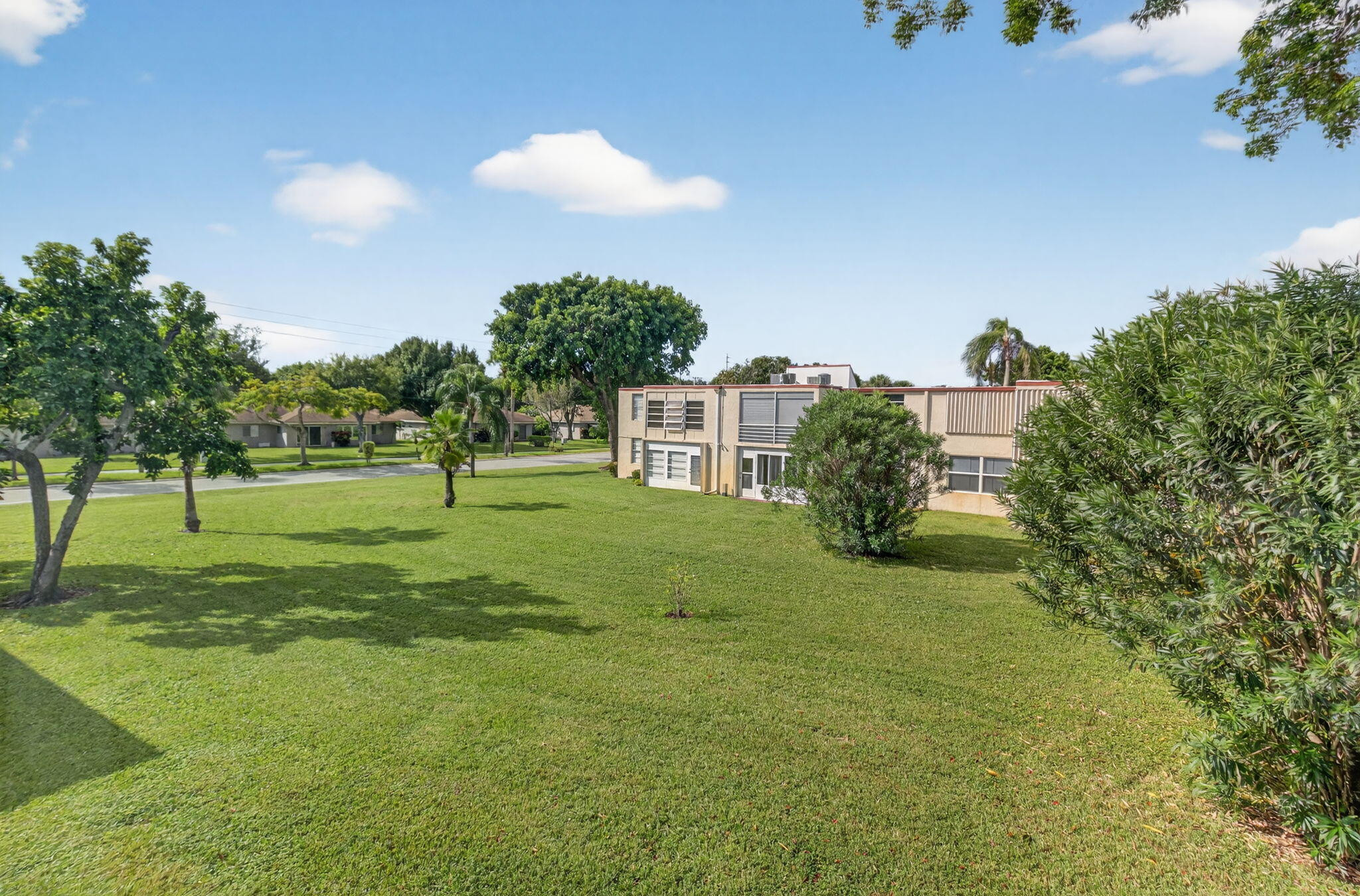 10 Willowbrook Lane 204