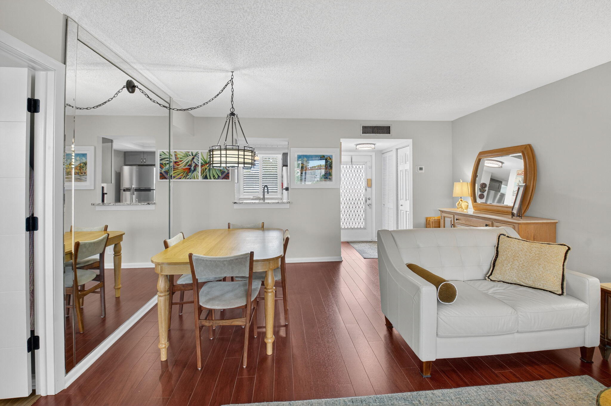 10 Willowbrook Lane 204