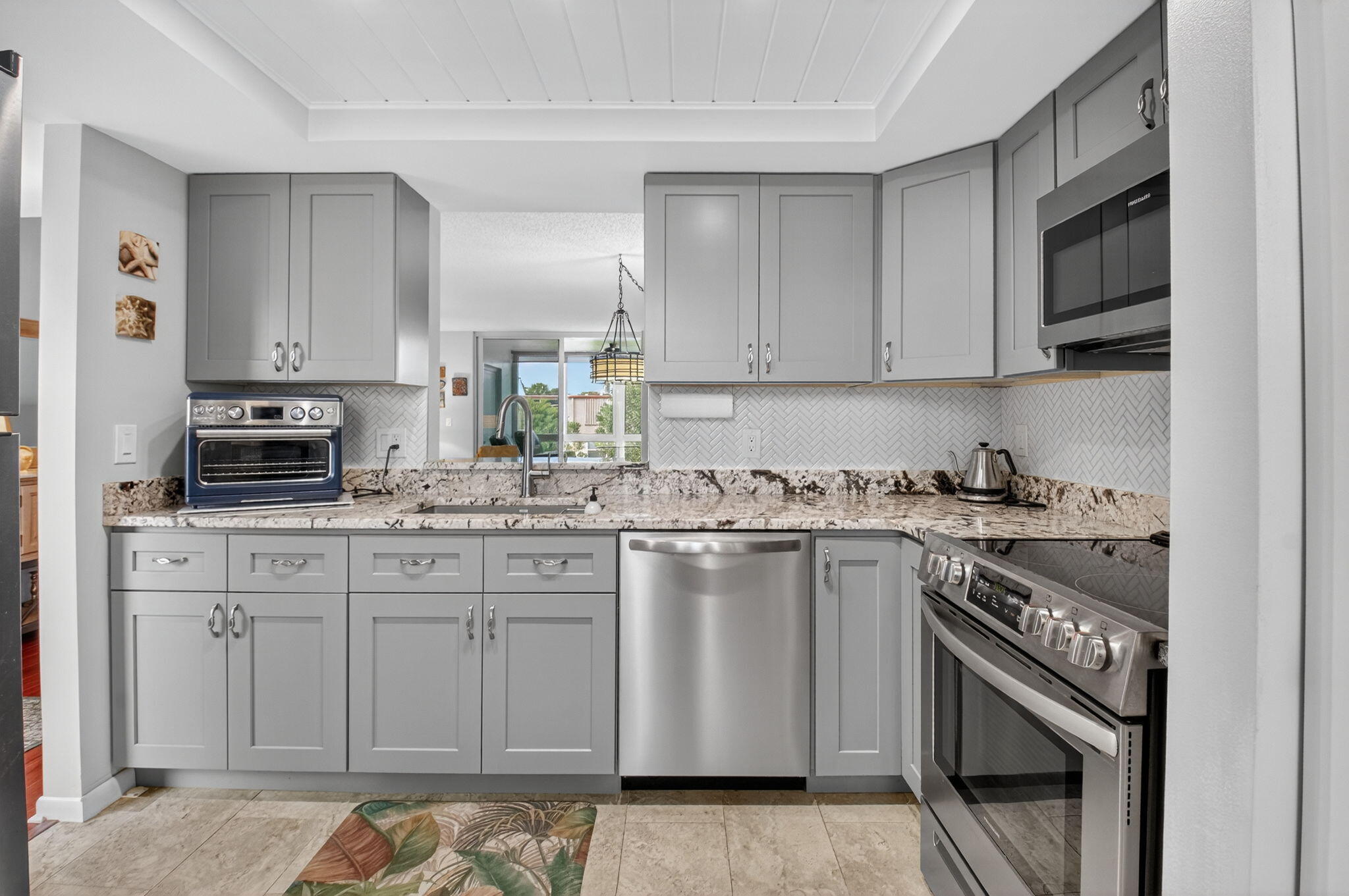 10 Willowbrook Lane 204
