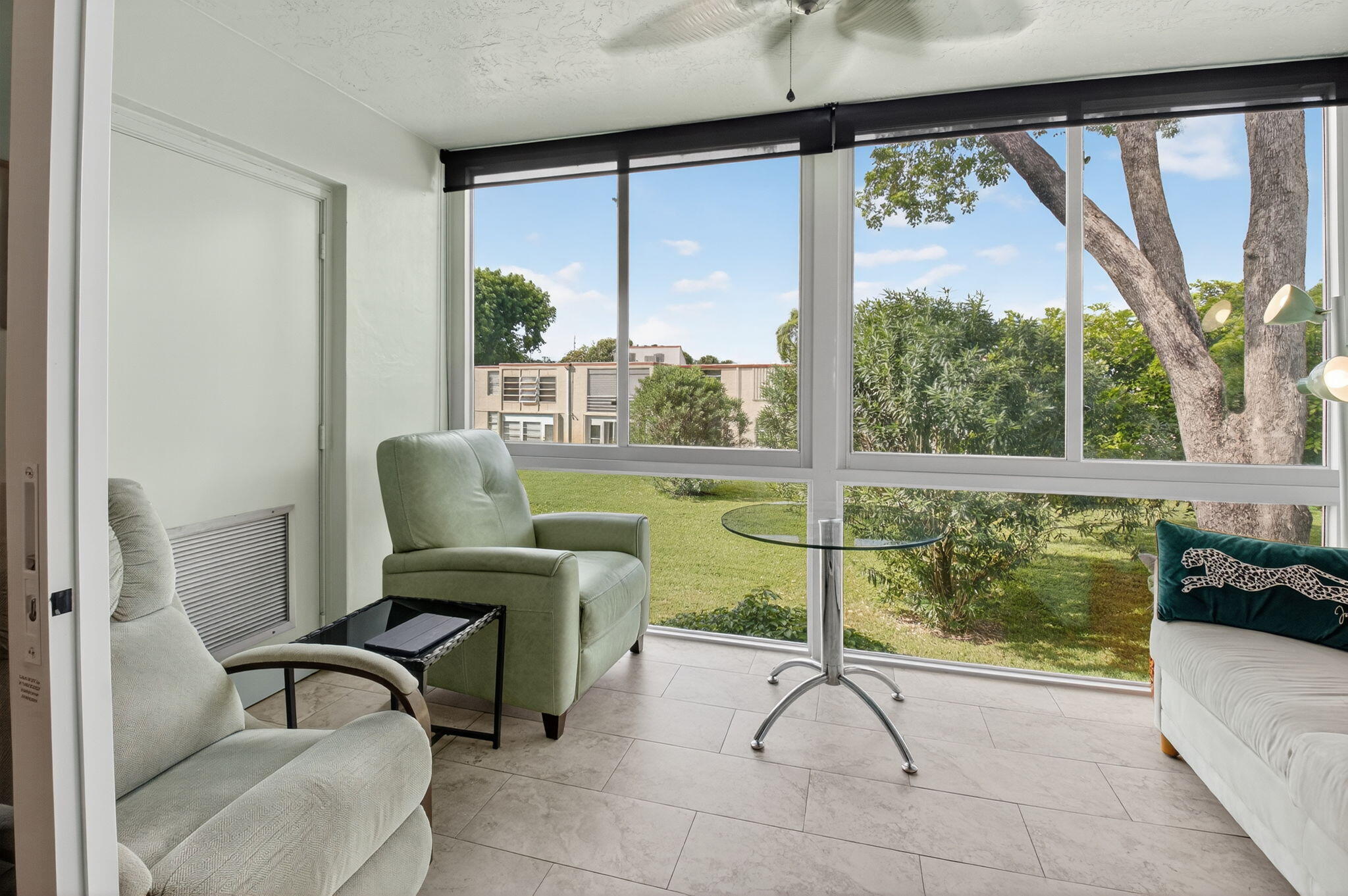 10 Willowbrook Lane 204