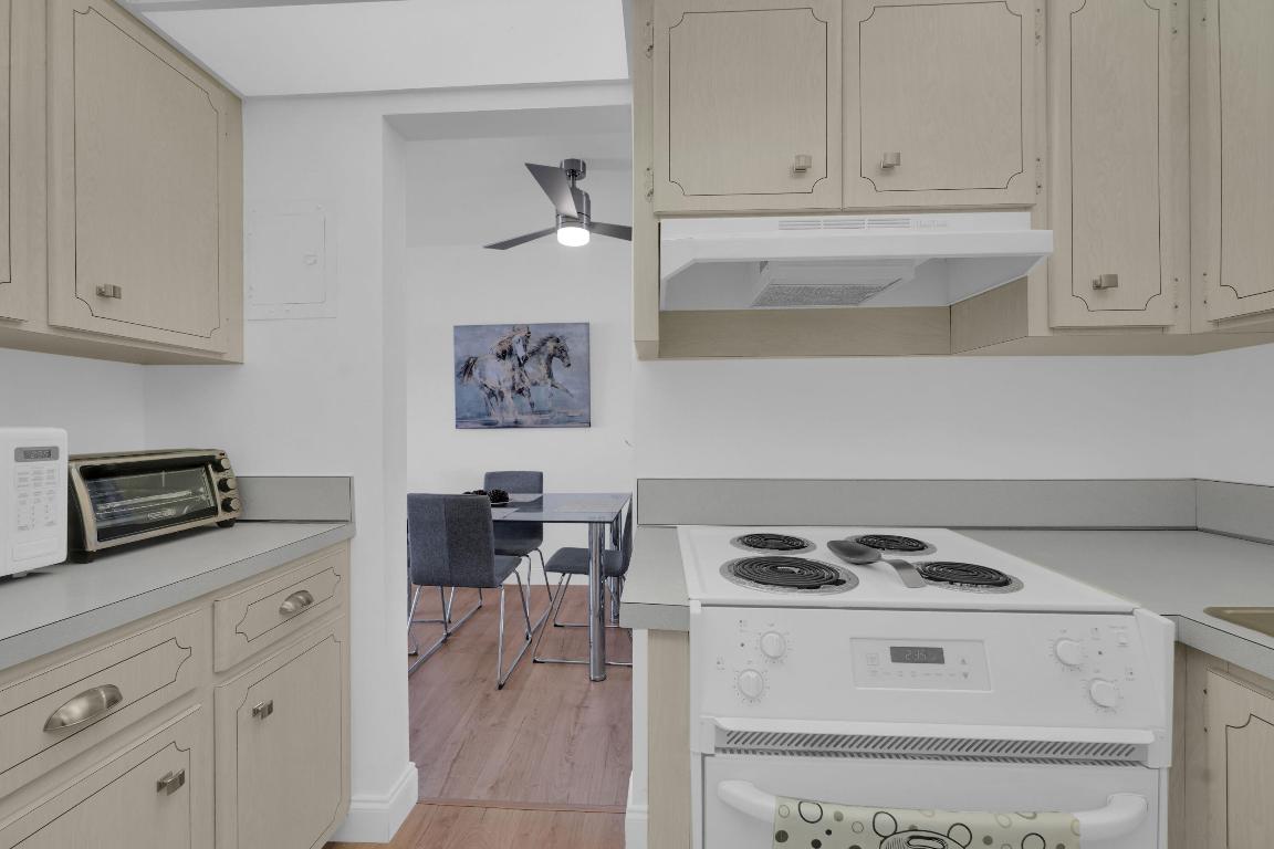 406 S Cypress Road 330