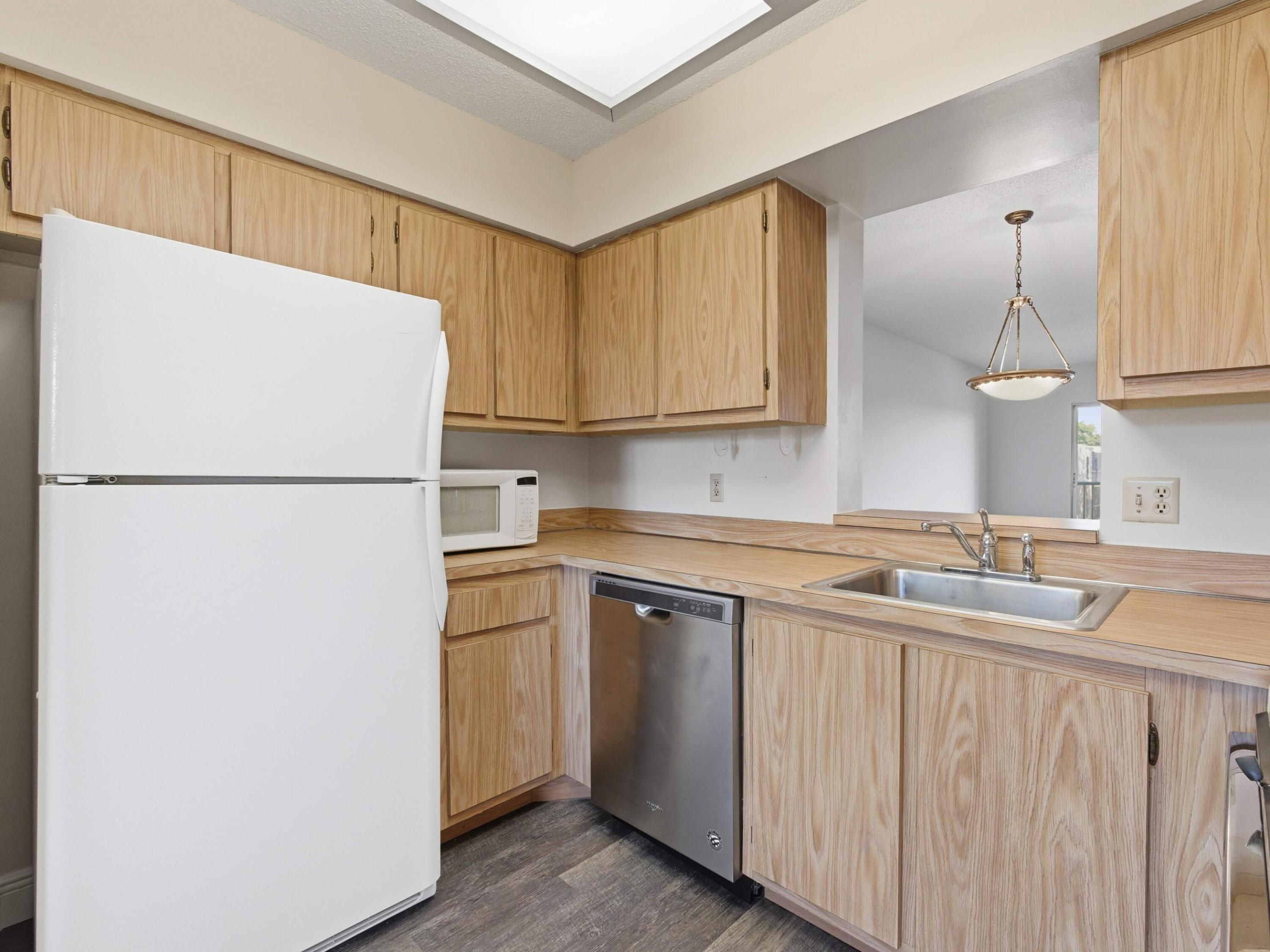 14310 Strathmore Lane 402