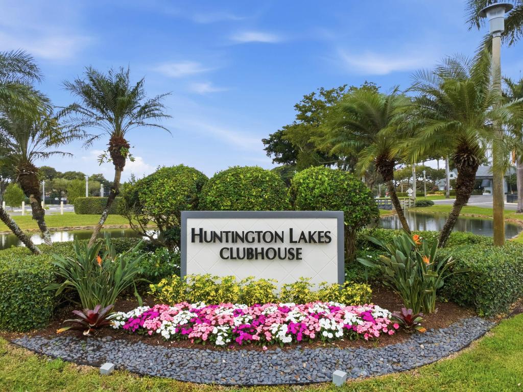 14310 Strathmore Lane 402