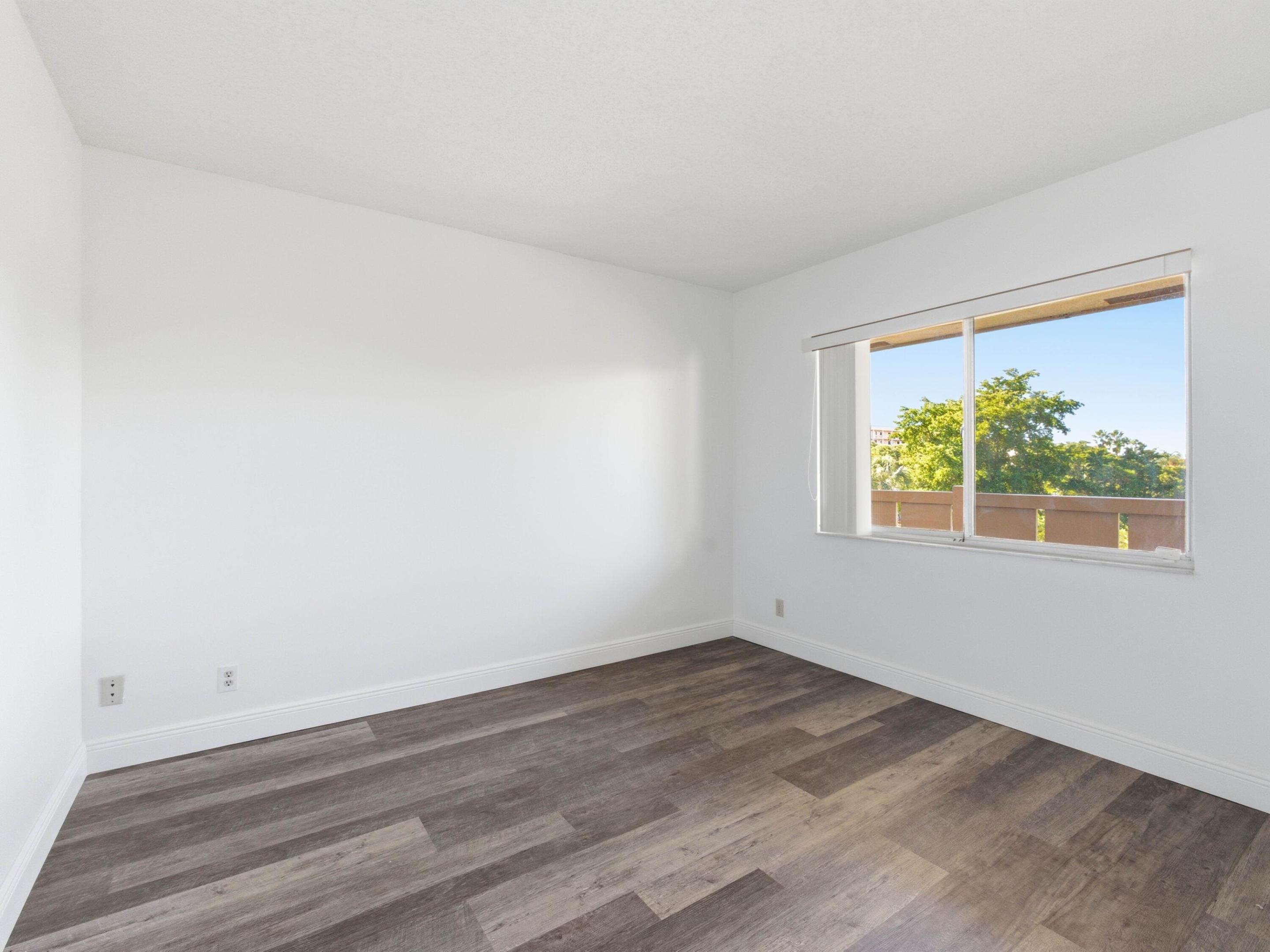 14310 Strathmore Lane 402