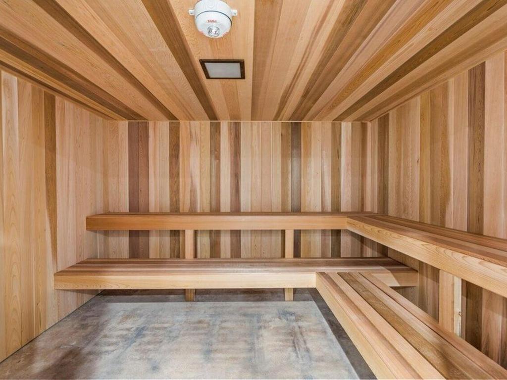 14310 Strathmore Lane 402