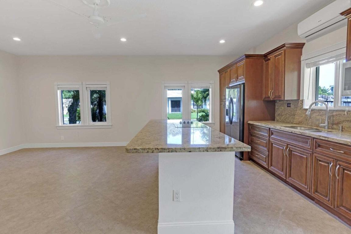 4500 SW 25th Terrace