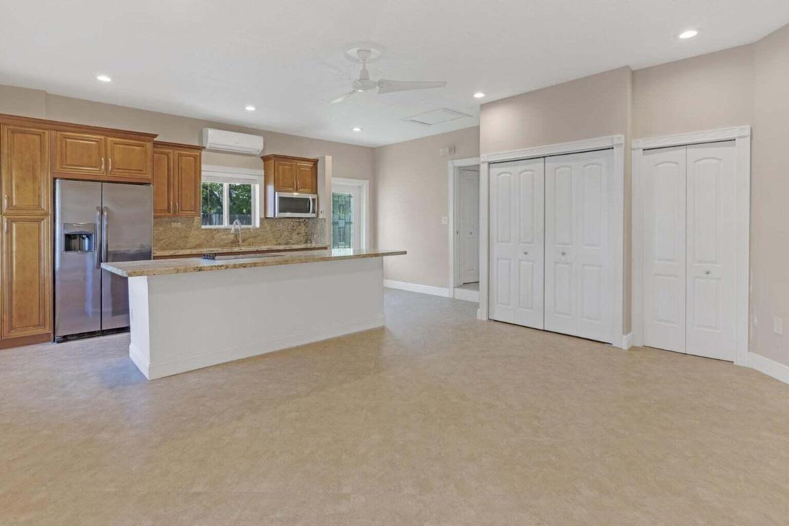 4500 SW 25th Terrace