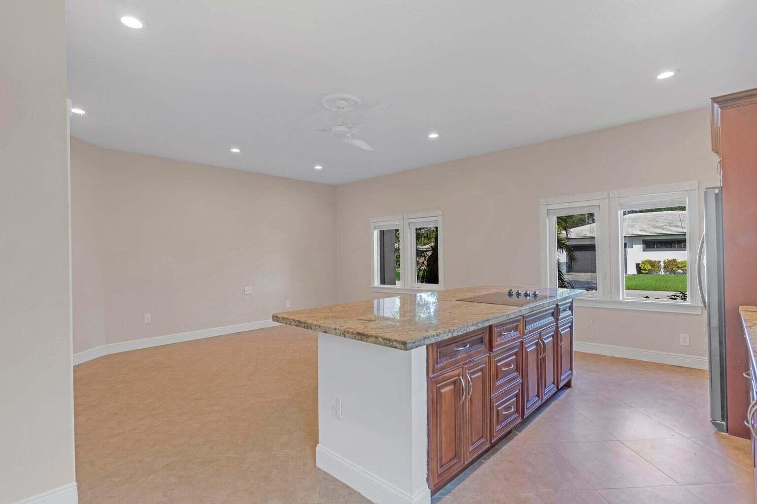 4500 SW 25th Terrace