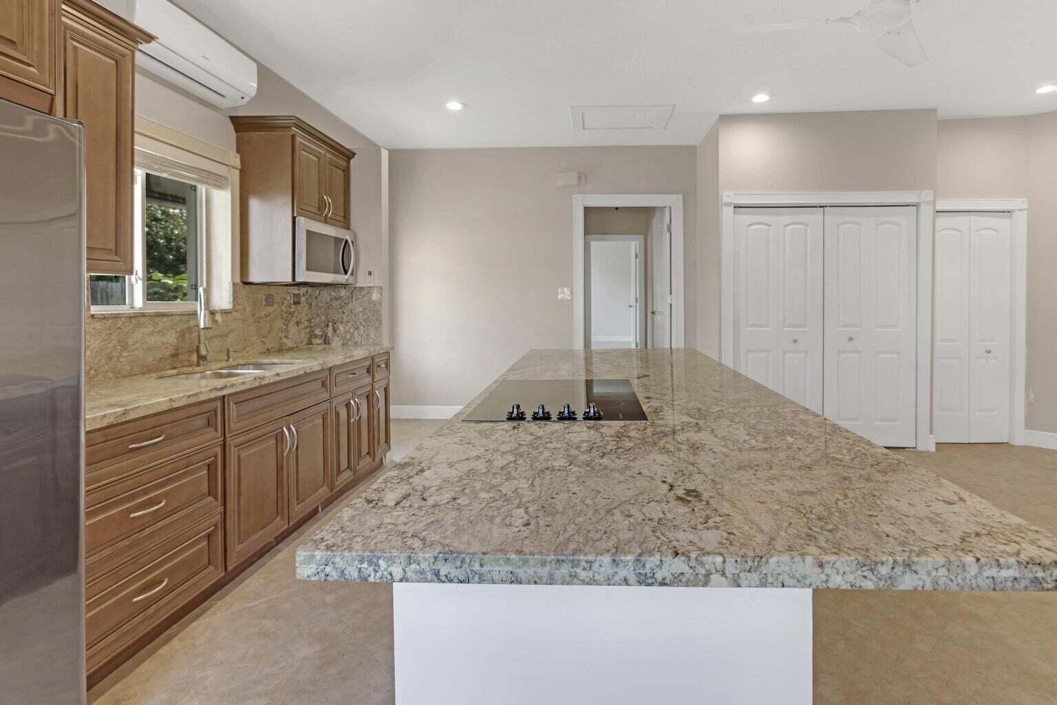 4500 SW 25th Terrace