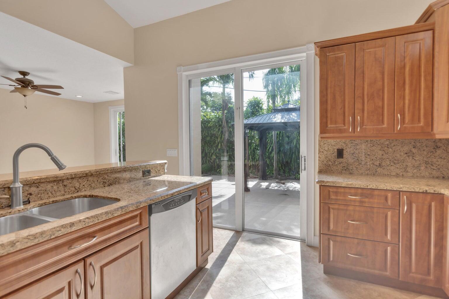 4500 SW 25th Terrace