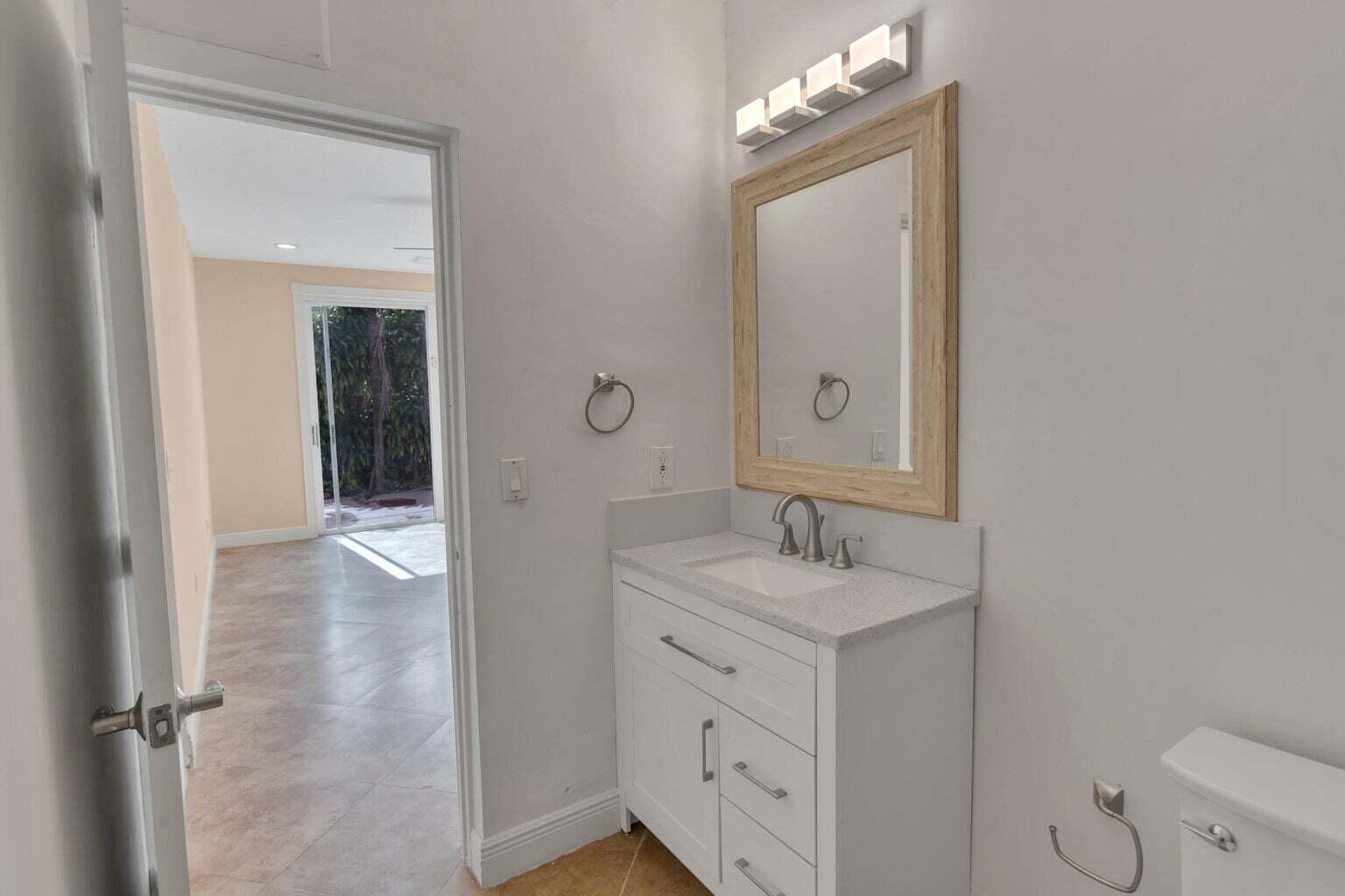 4500 SW 25th Terrace