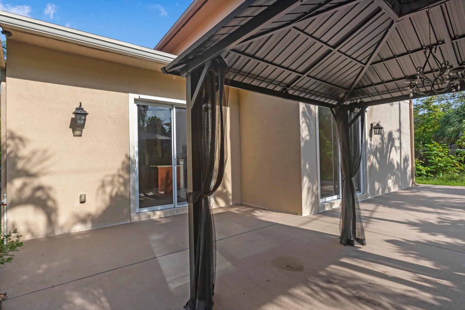 4500 SW 25th Terrace