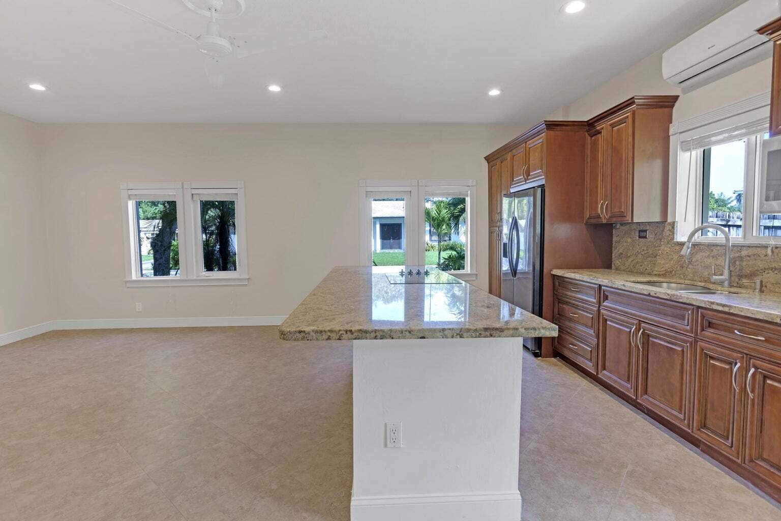 4500 SW 25th Terrace