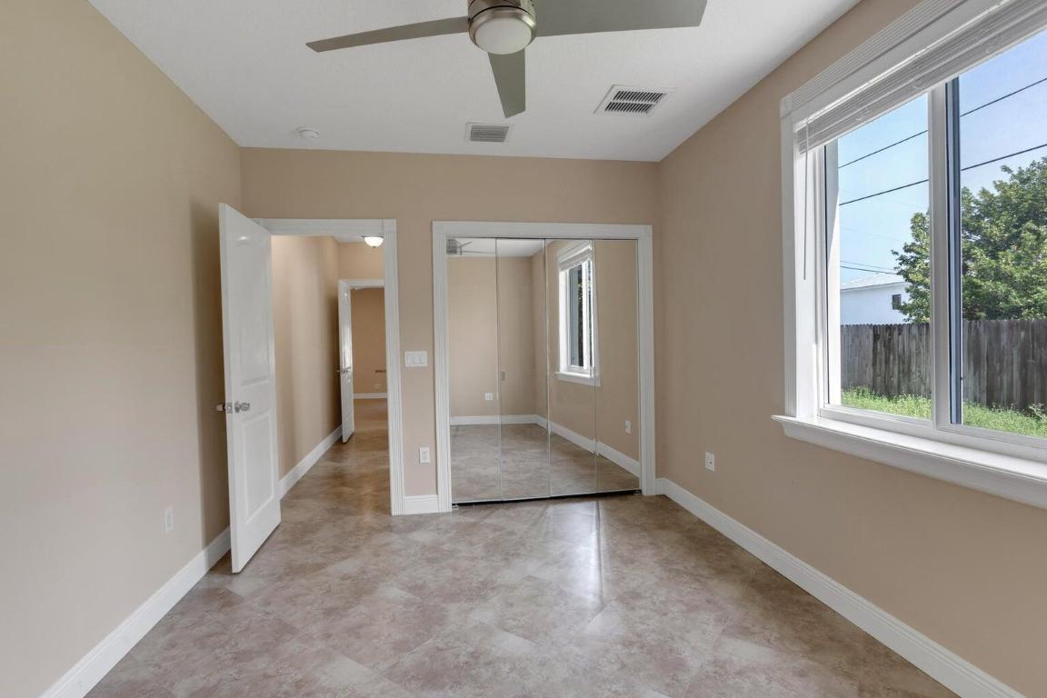 4500 SW 25th Terrace