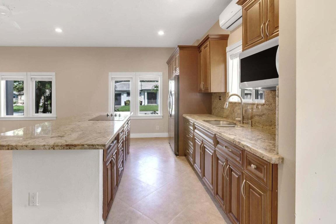 4500 SW 25th Terrace