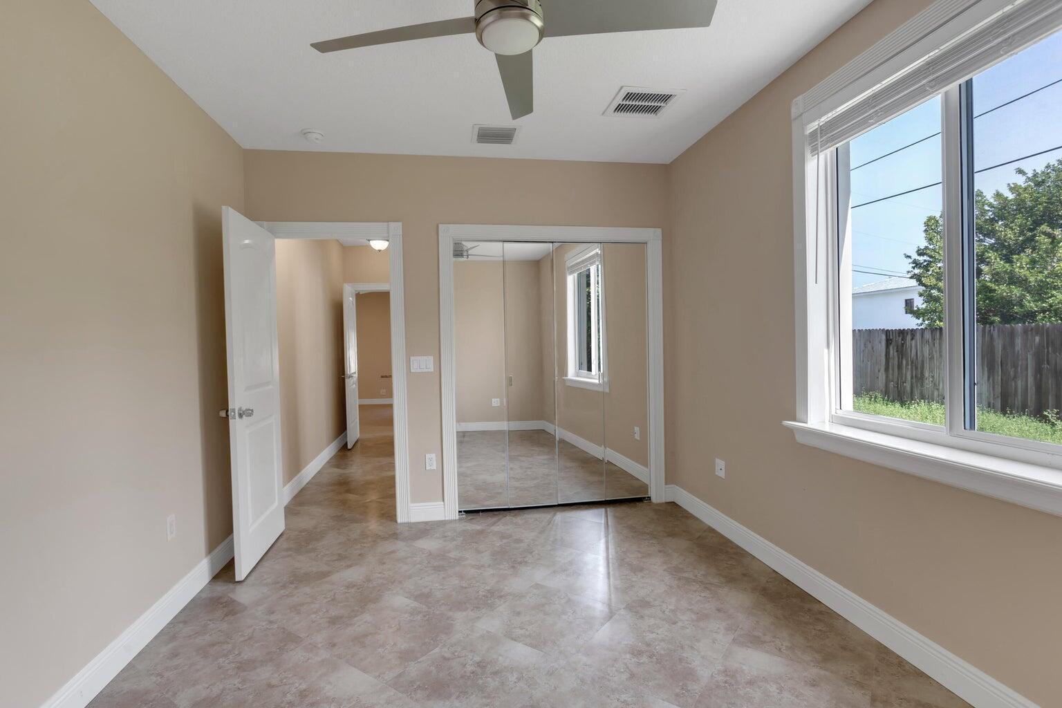 4500 SW 25th Terrace