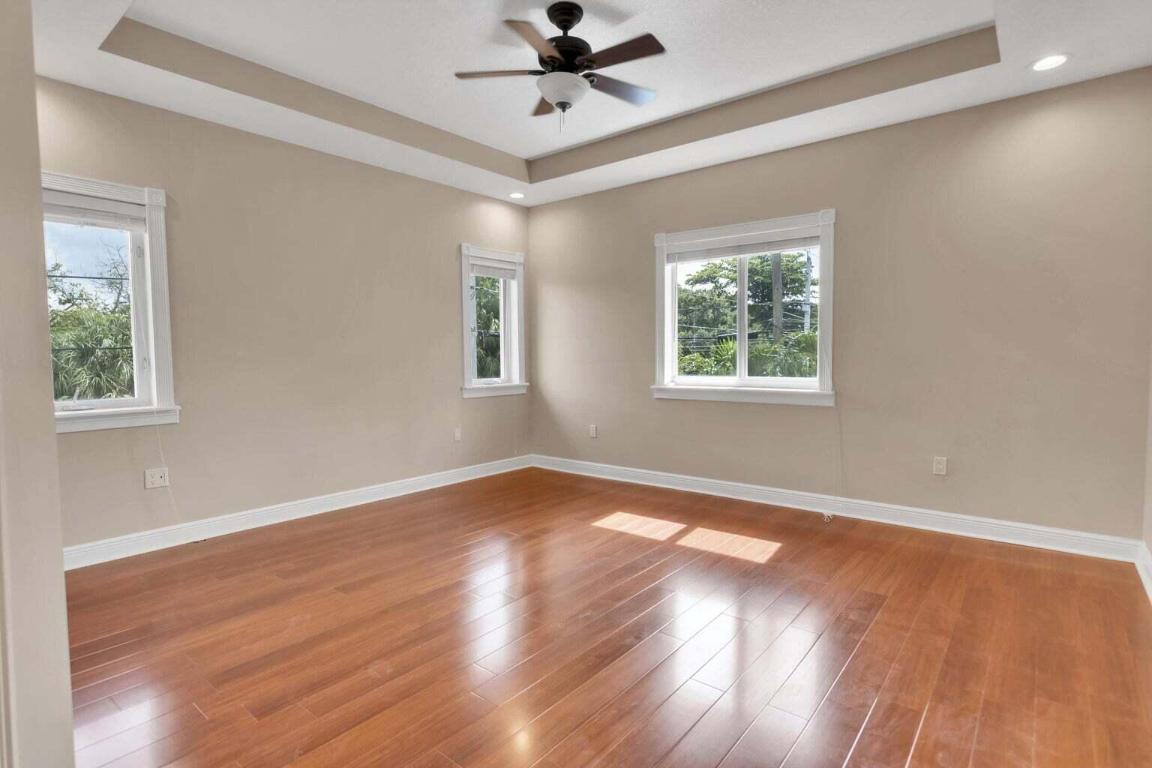 4500 SW 25th Terrace