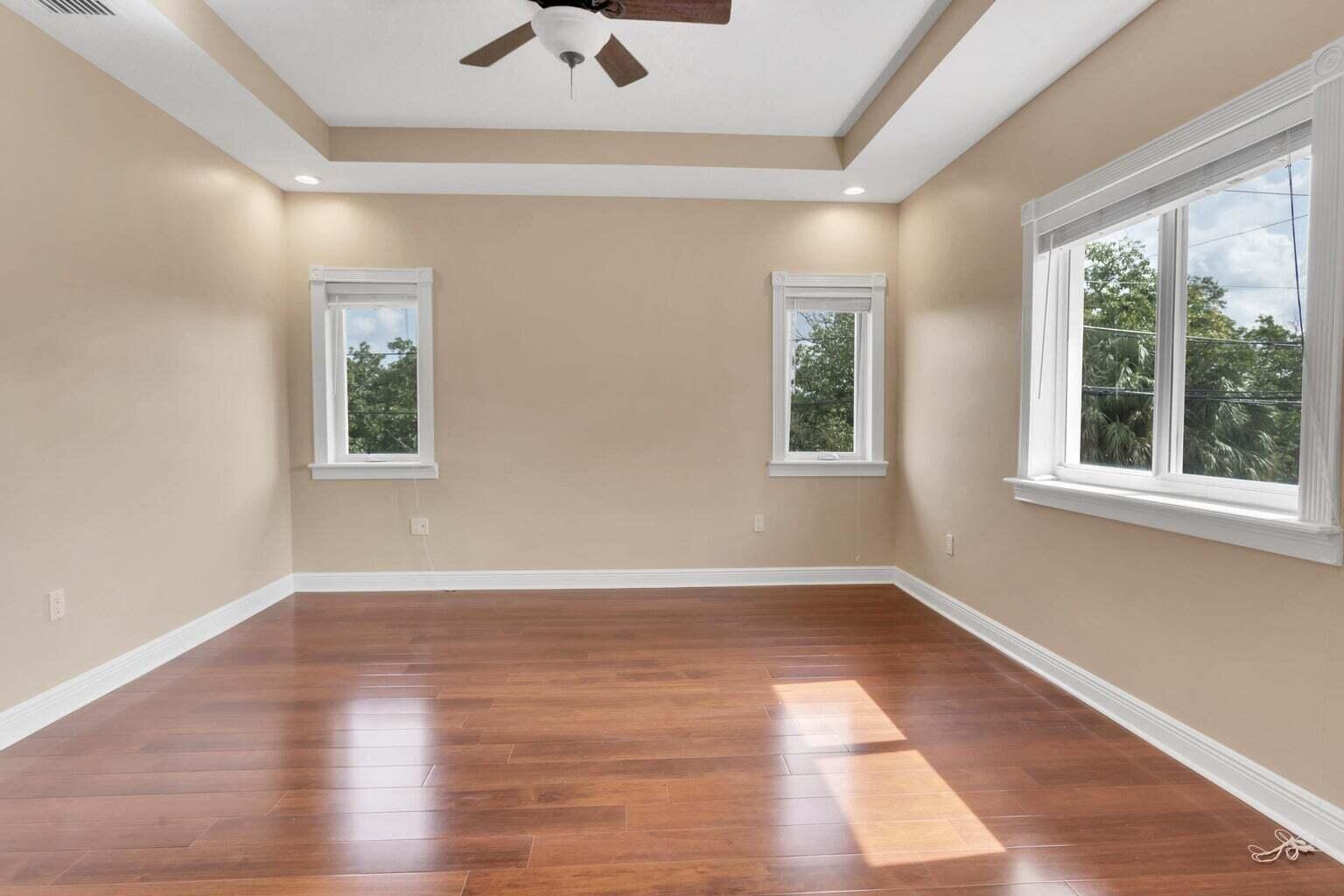 4500 SW 25th Terrace