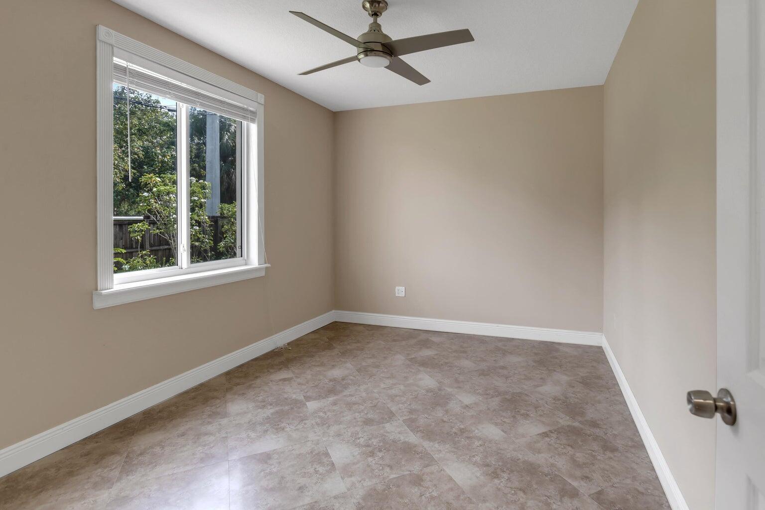 4500 SW 25th Terrace