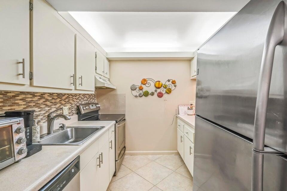 755 Dotterel Road 1105