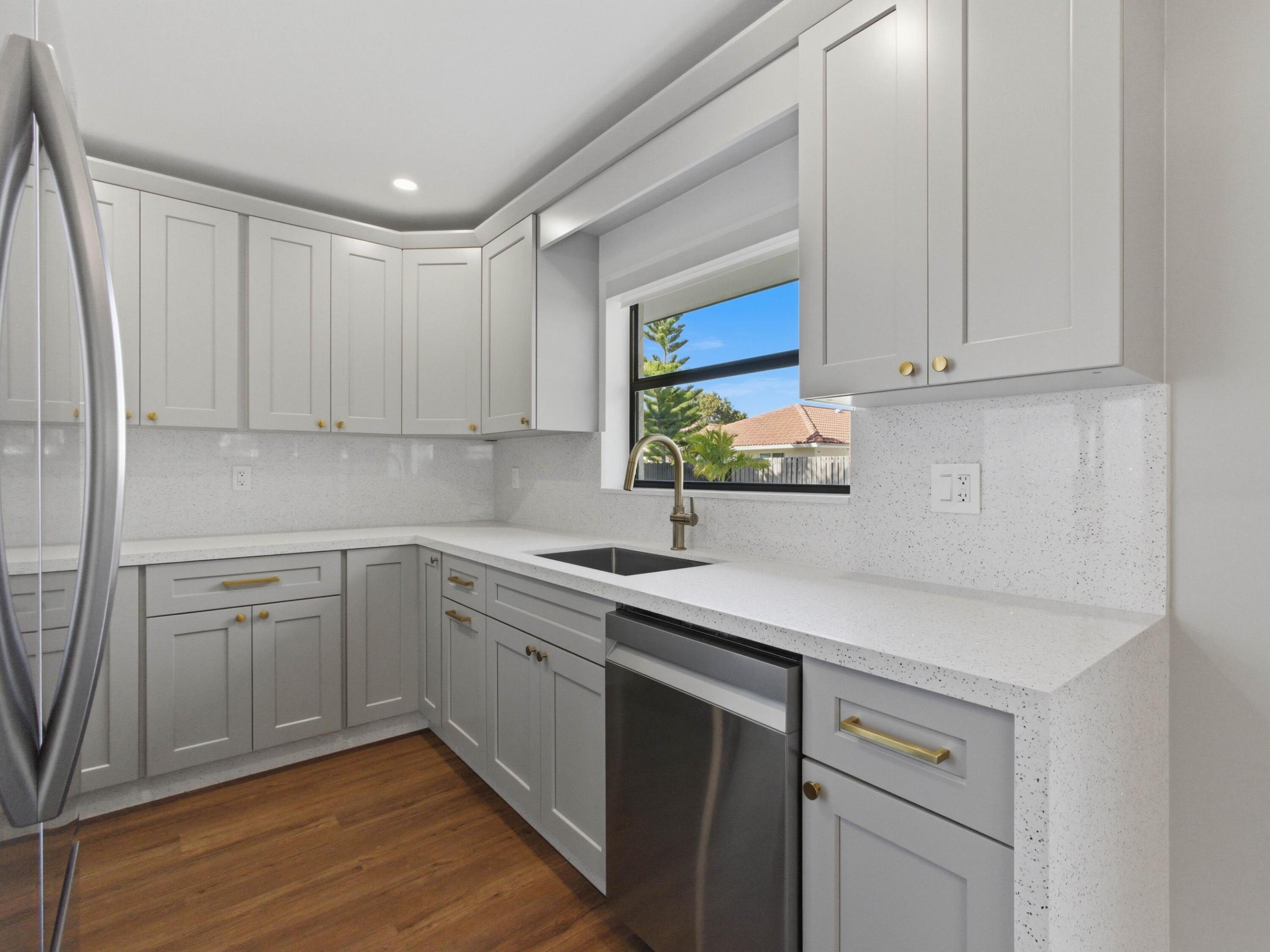 7838 Sunflower Drive
